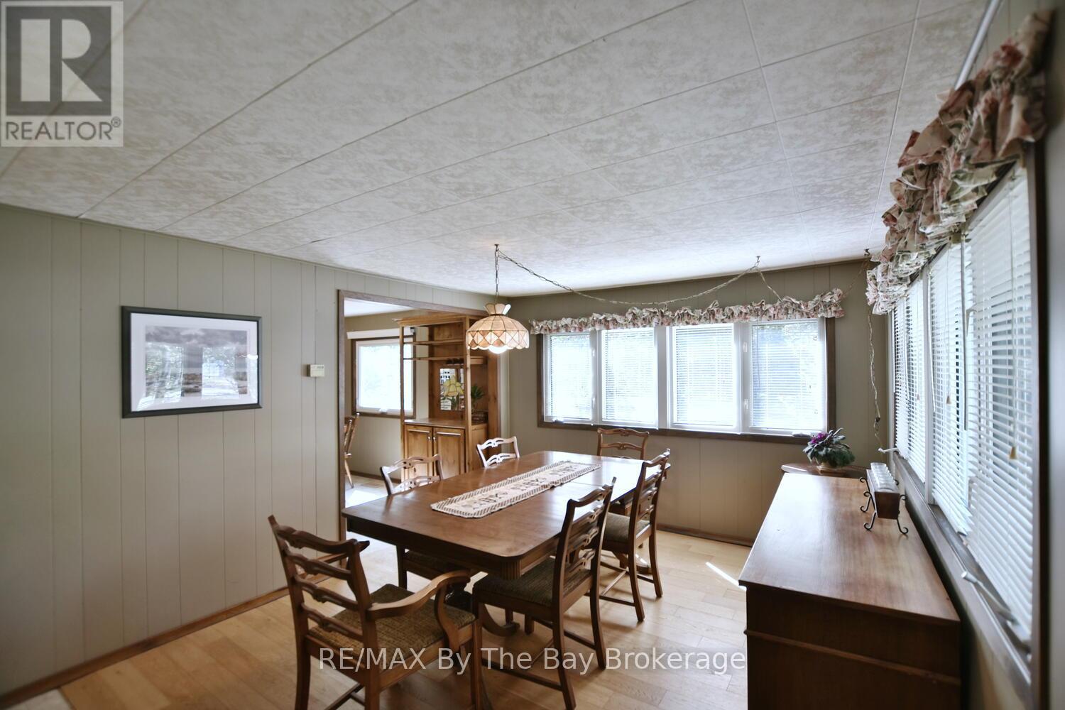 15 Sylvan Avenue, Wasaga Beach, Ontario  L9Z 1T3 - Photo 8 - S12153028