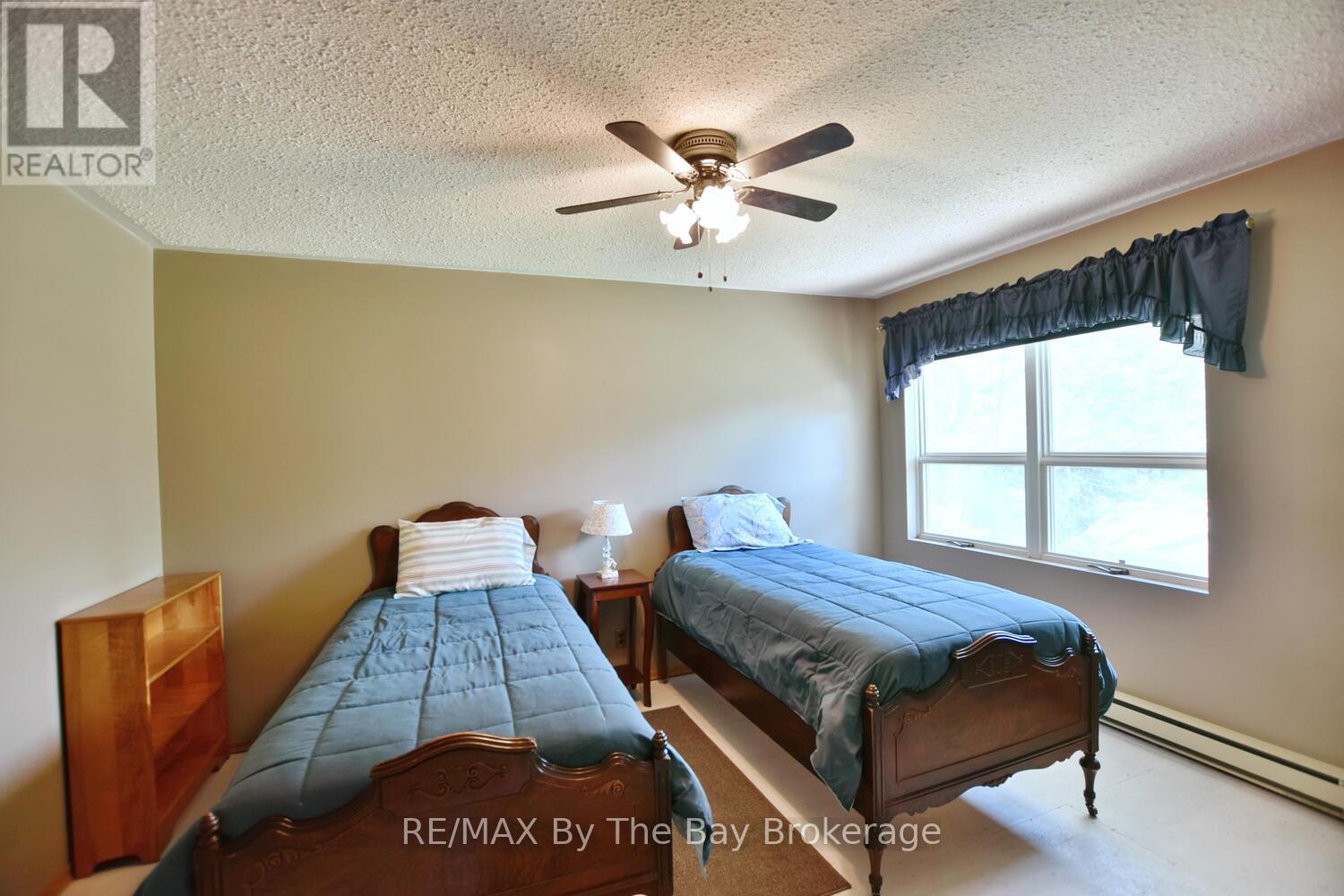 15 Sylvan Avenue, Wasaga Beach, Ontario  L9Z 1T3 - Photo 38 - S12153028