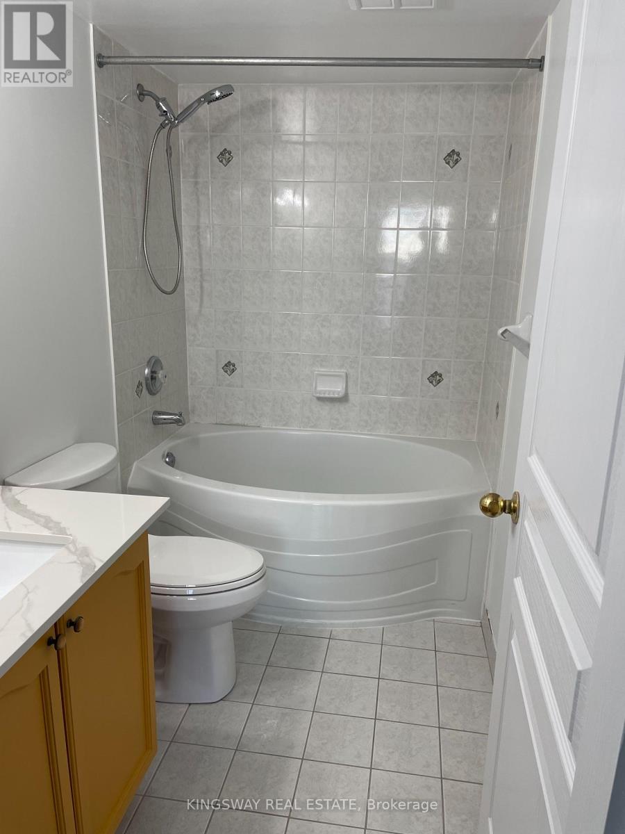 809 - 2545 Erin Centre Boulevard, Mississauga, Ontario  L5M 6Z9 - Photo 16 - W12186569