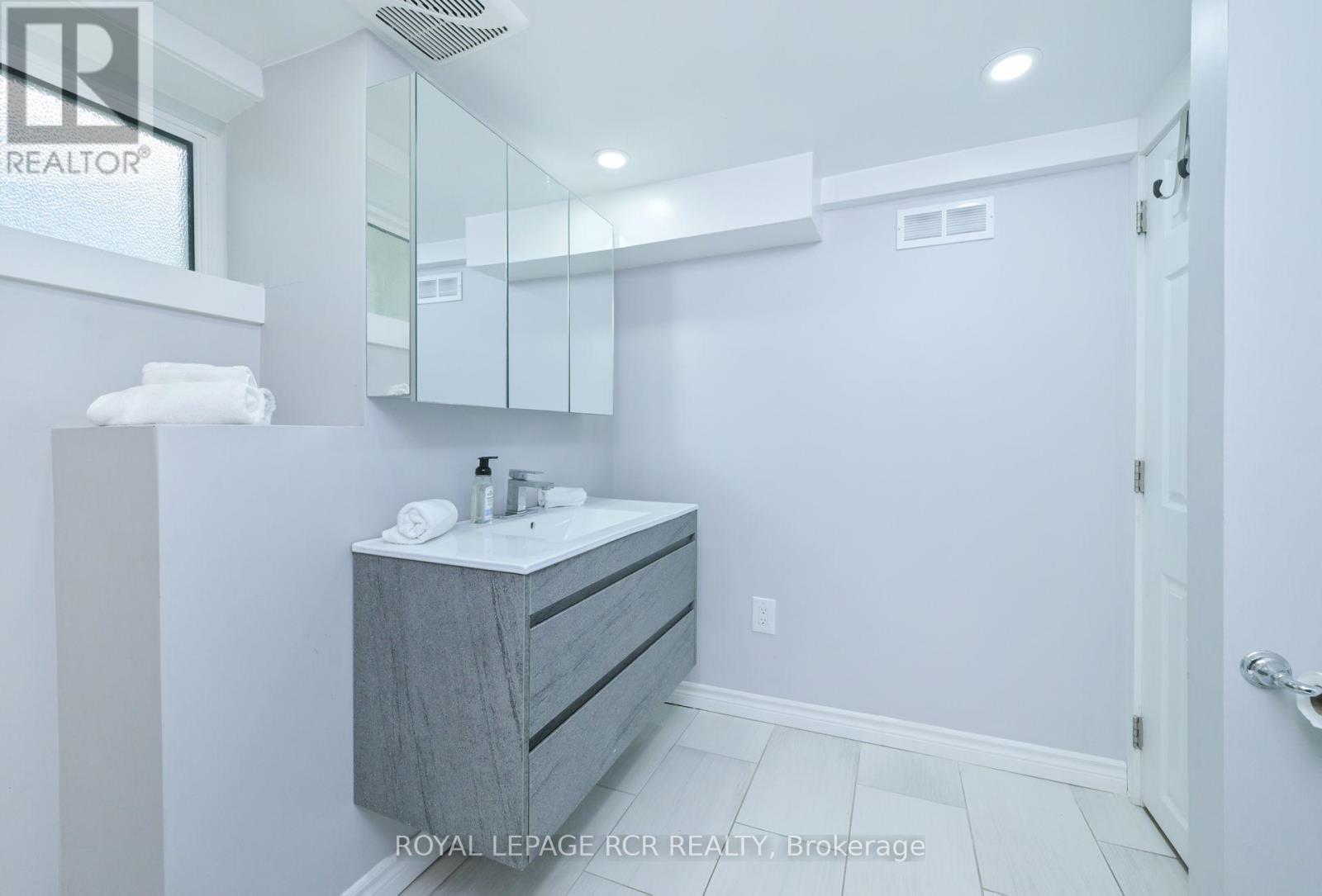 4 John Street, Halton Hills, Ontario  L7G 2J7 - Photo 26 - W12186574