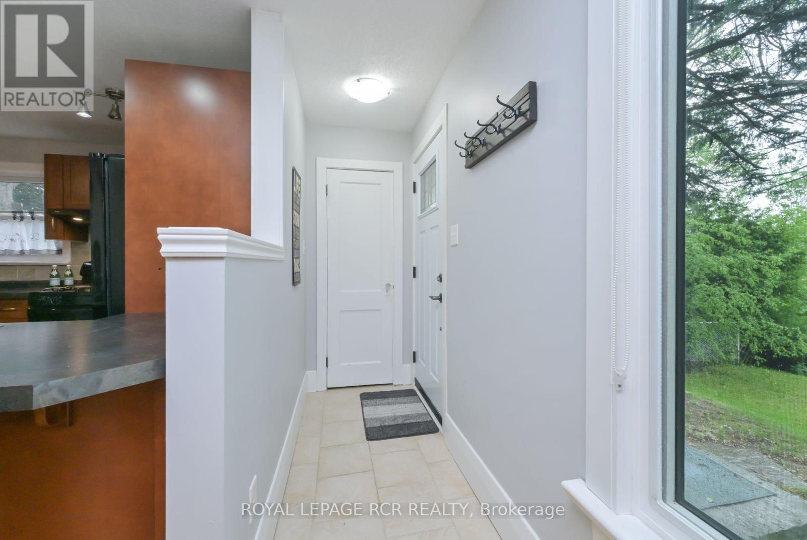 4 John Street, Halton Hills, Ontario  L7G 2J7 - Photo 3 - W12186574