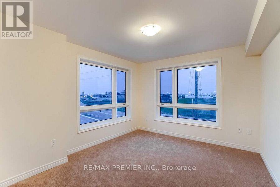 4 - 620 Rexdale Boulevard, Toronto, Ontario  M9W 6T4 - Photo 12 - W12186575