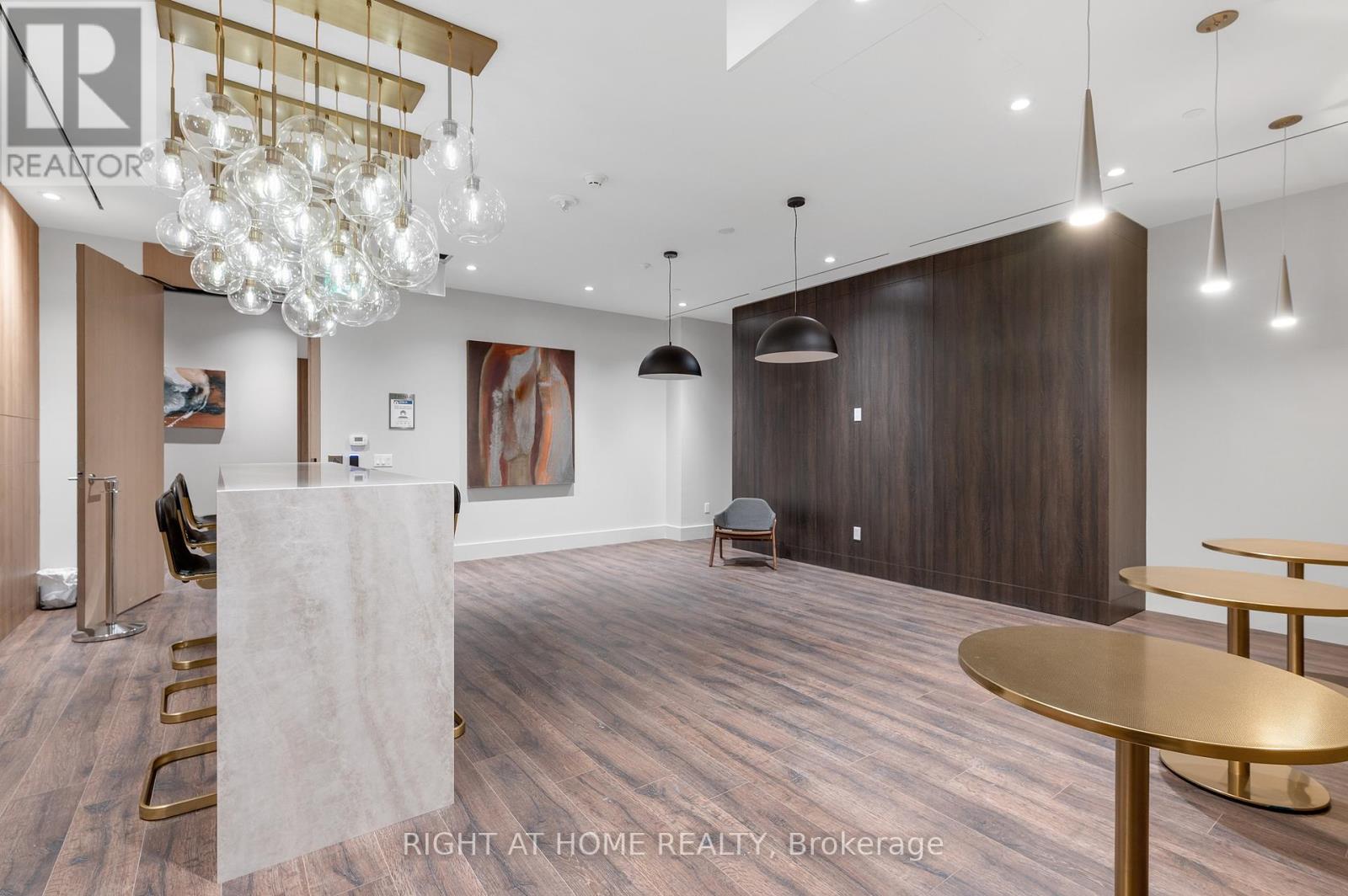 715 - 21 Park Street E, Mississauga, Ontario  L5G 1L7 - Photo 20 - W12186586