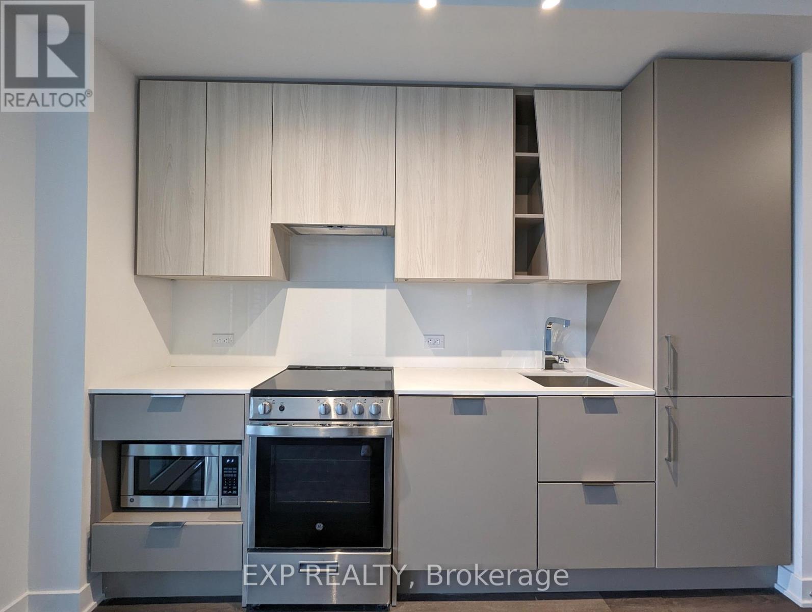 811 - 3900 Confederation Parkway, Mississauga, Ontario  L5B 0M3 - Photo 6 - W12186587