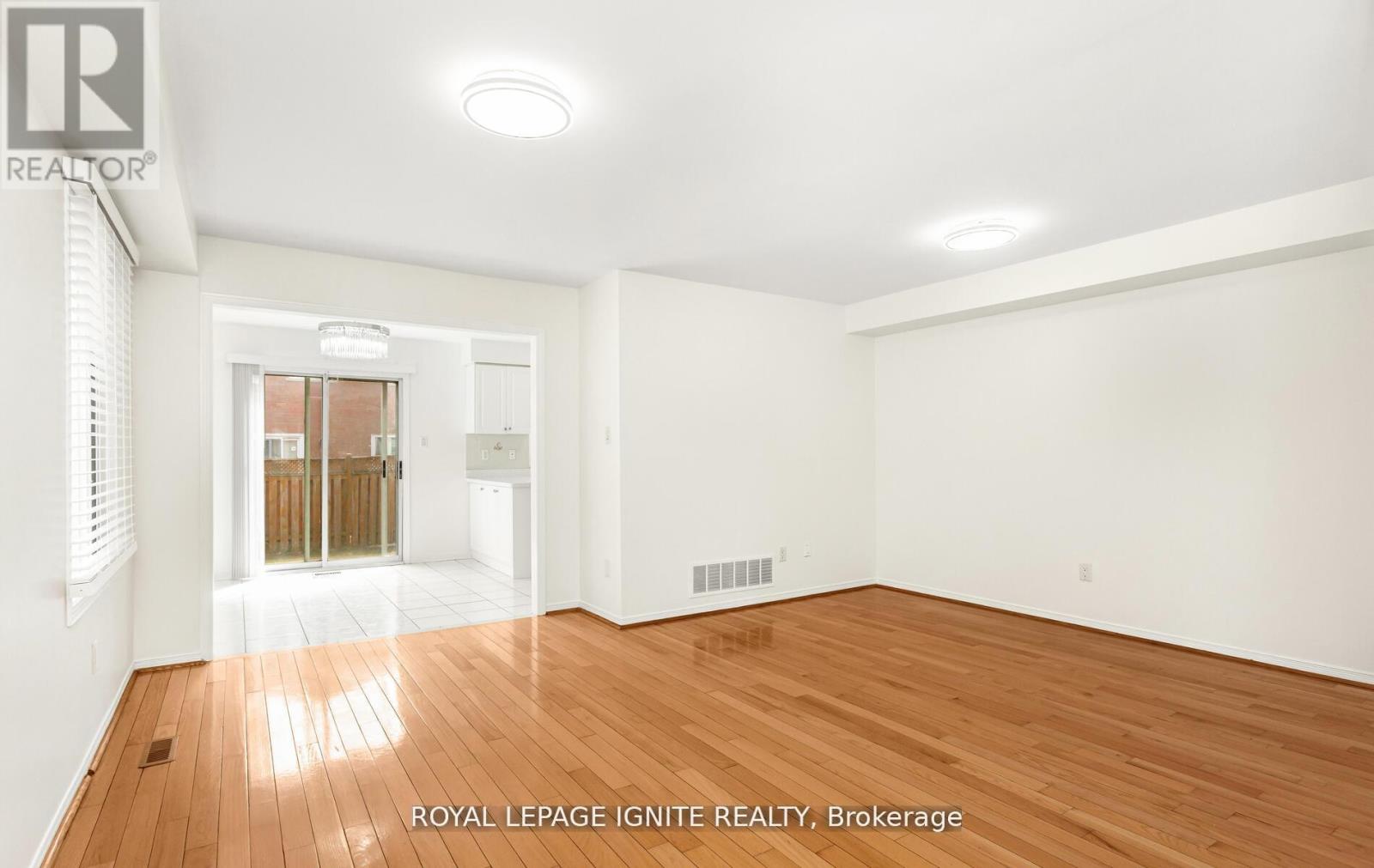 294 Morningmist Street, Brampton, Ontario  L6R 2B9 - Photo 10 - W12186594