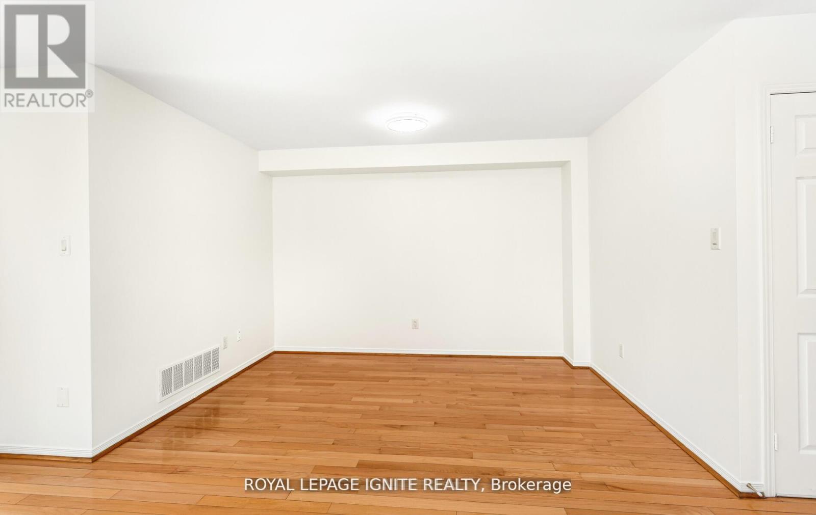 294 Morningmist Street, Brampton, Ontario  L6R 2B9 - Photo 11 - W12186594