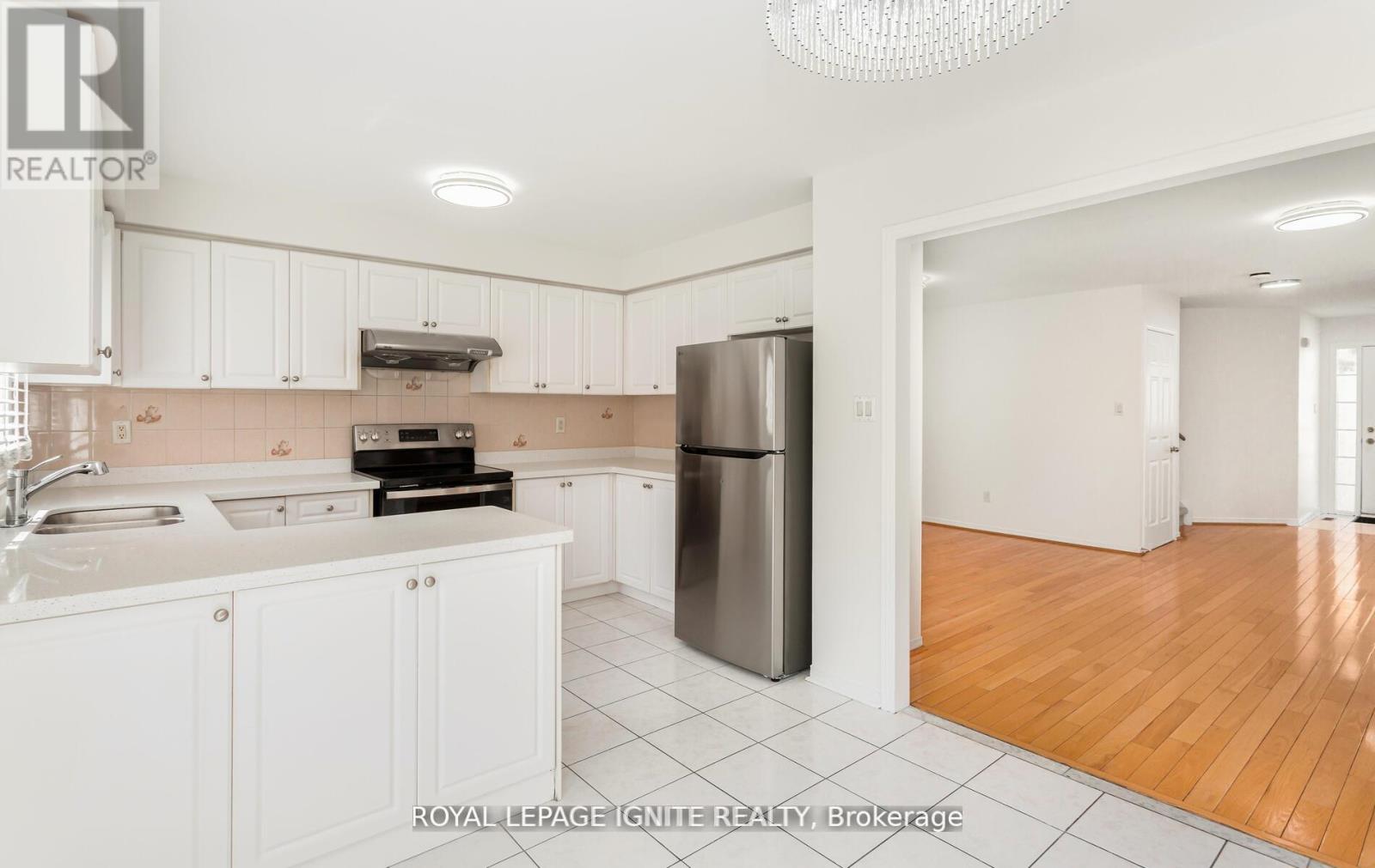 294 Morningmist Street, Brampton, Ontario  L6R 2B9 - Photo 19 - W12186594