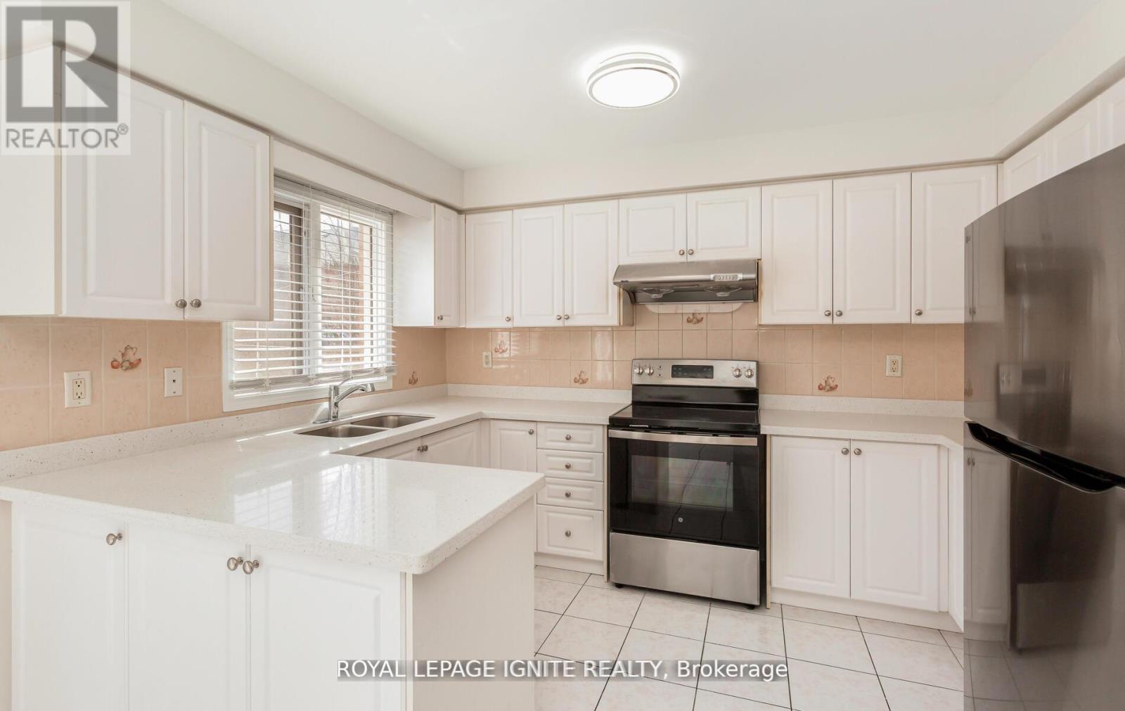 294 Morningmist Street, Brampton, Ontario  L6R 2B9 - Photo 20 - W12186594