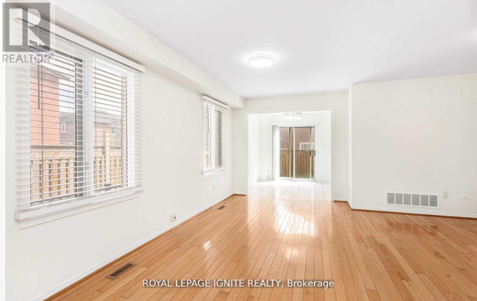 294 Morningmist Street, Brampton, Ontario  L6R 2B9 - Photo 9 - W12186594