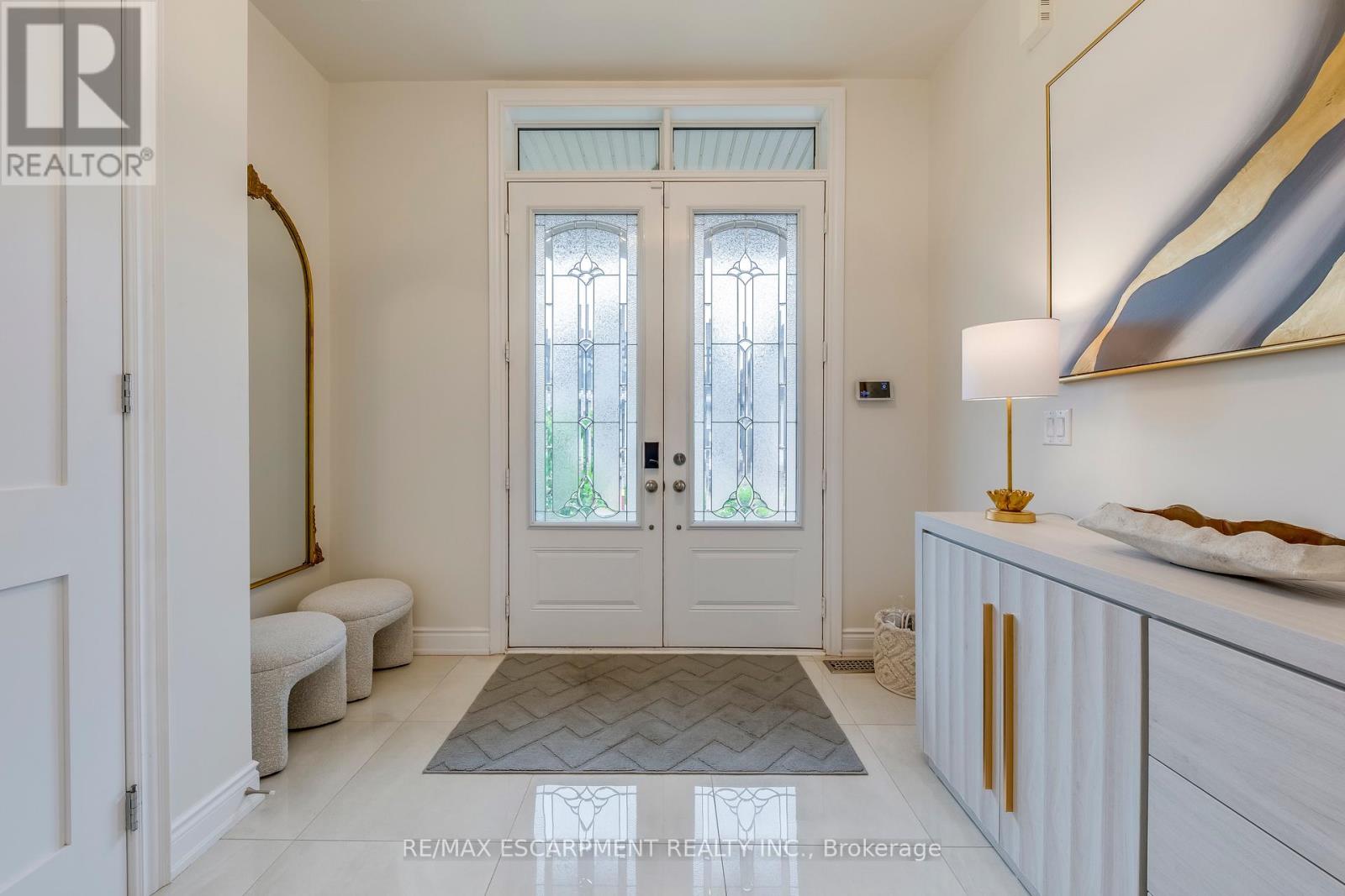 3239 Millicent Avenue, Oakville, Ontario  L6H 0V8 - Photo 3 - W12186597
