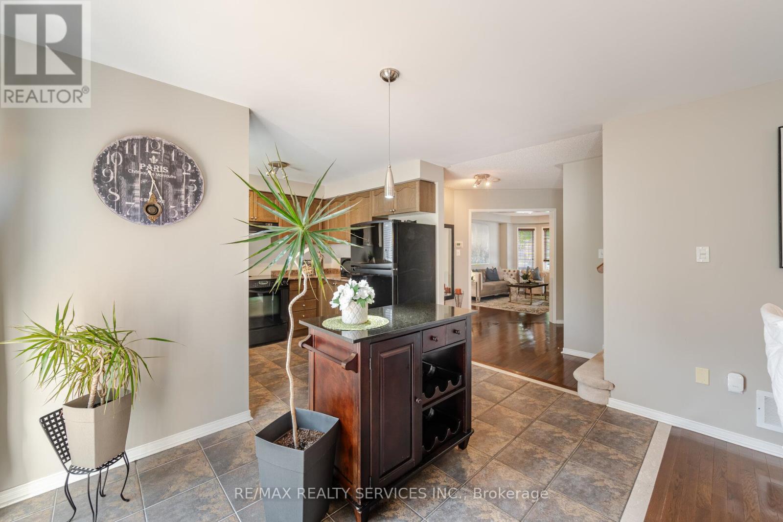 20 Topiary Lane, Brampton, Ontario  L7A 2K6 - Photo 15 - W12186612