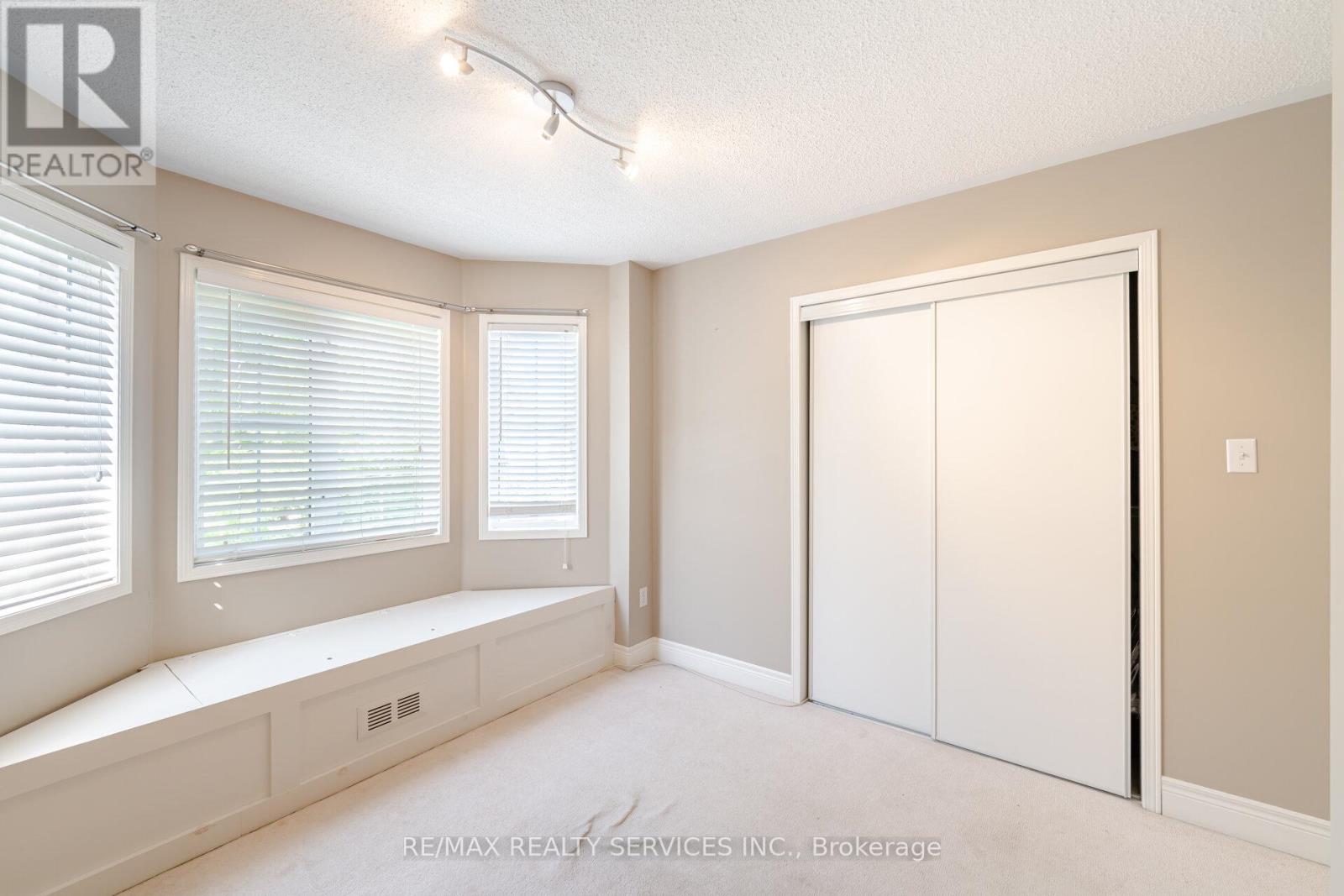 20 Topiary Lane, Brampton, Ontario  L7A 2K6 - Photo 32 - W12186612