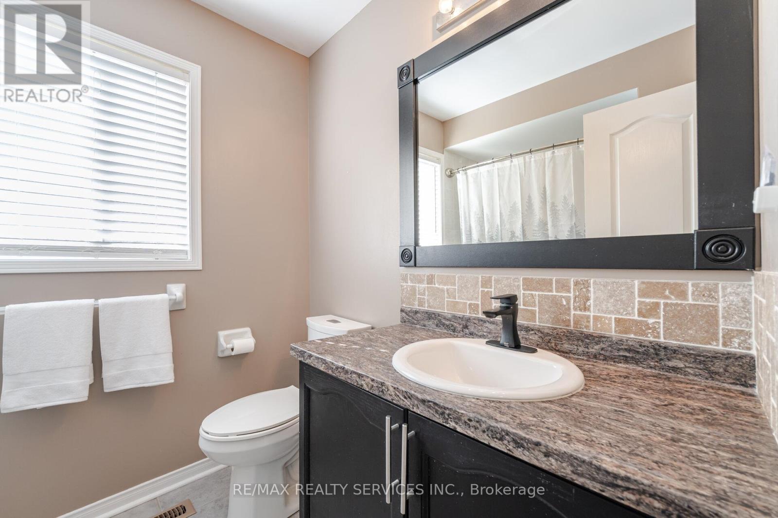 20 Topiary Lane, Brampton, Ontario  L7A 2K6 - Photo 33 - W12186612