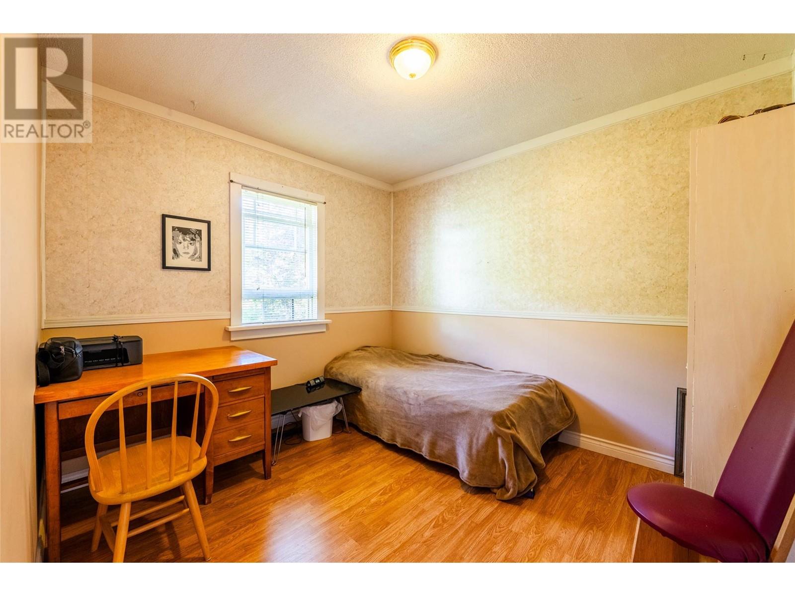 324 Houston Street, Nelson, British Columbia  V1L 5H4 - Photo 11 - 10350053