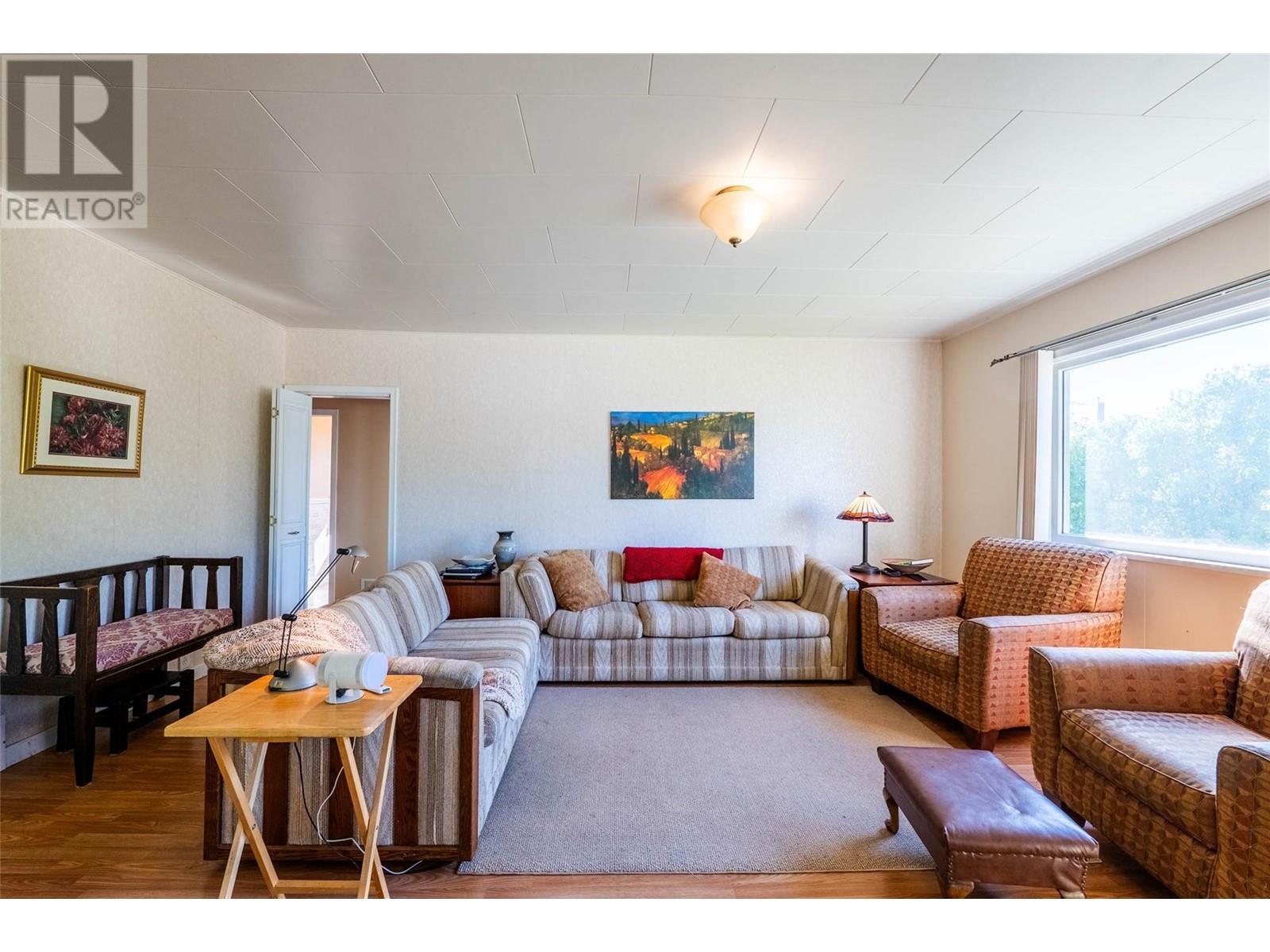 324 Houston Street, Nelson, British Columbia  V1L 5H4 - Photo 35 - 10350053