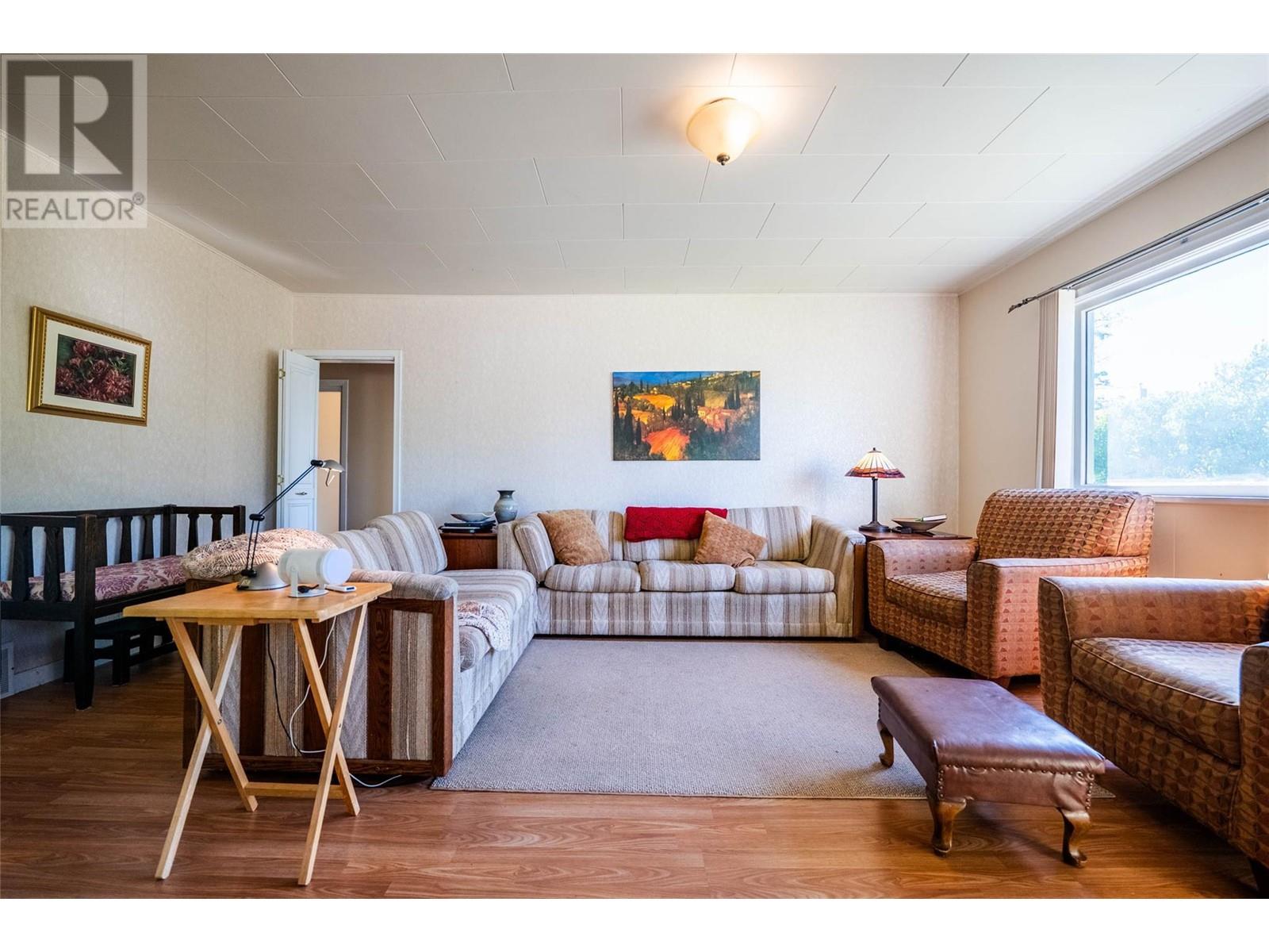 324 Houston Street, Nelson, British Columbia  V1L 5H4 - Photo 51 - 10350053