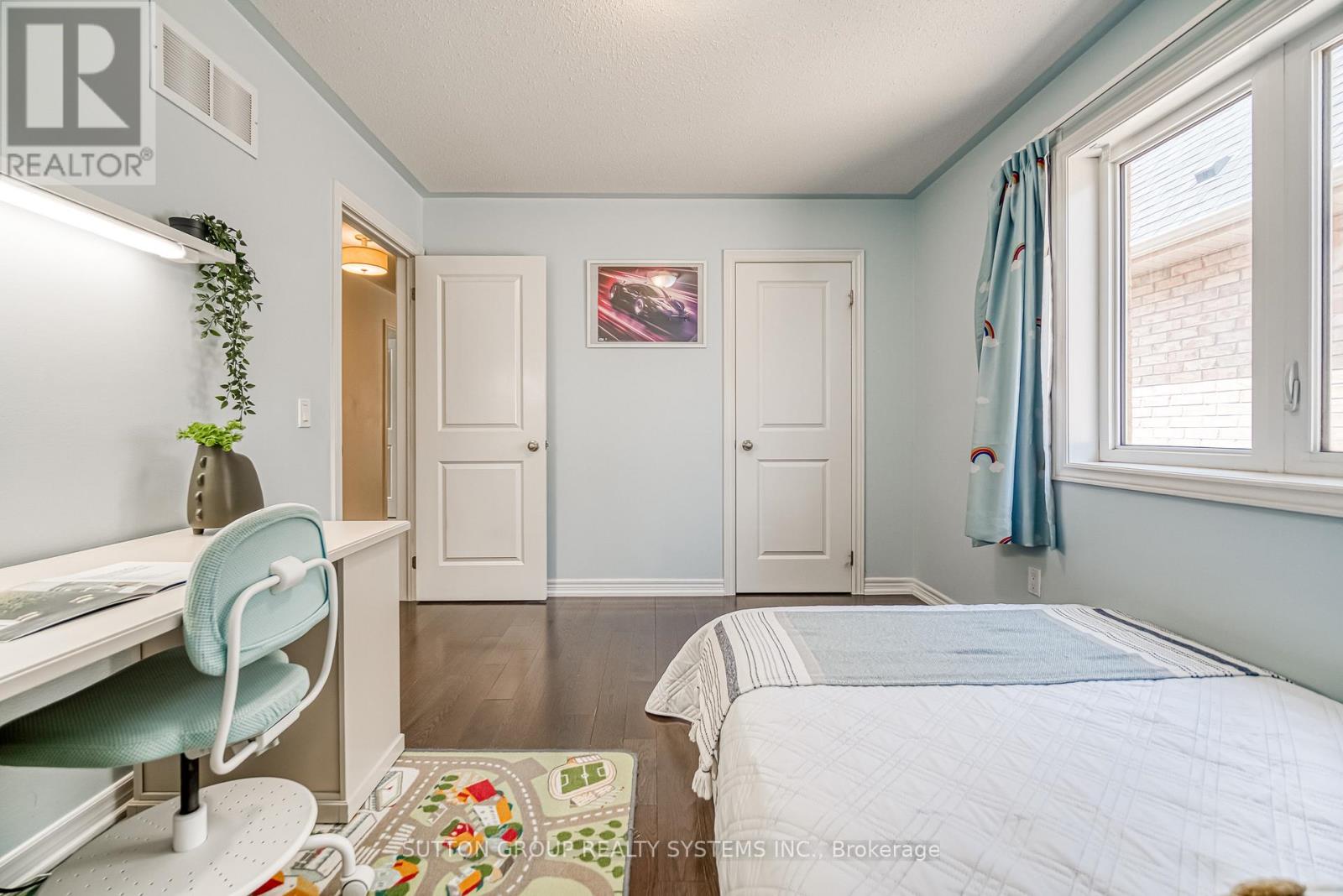 3059 Isaac Avenue, Oakville, Ontario  L6M 0S7 - Photo 29 - W12186126