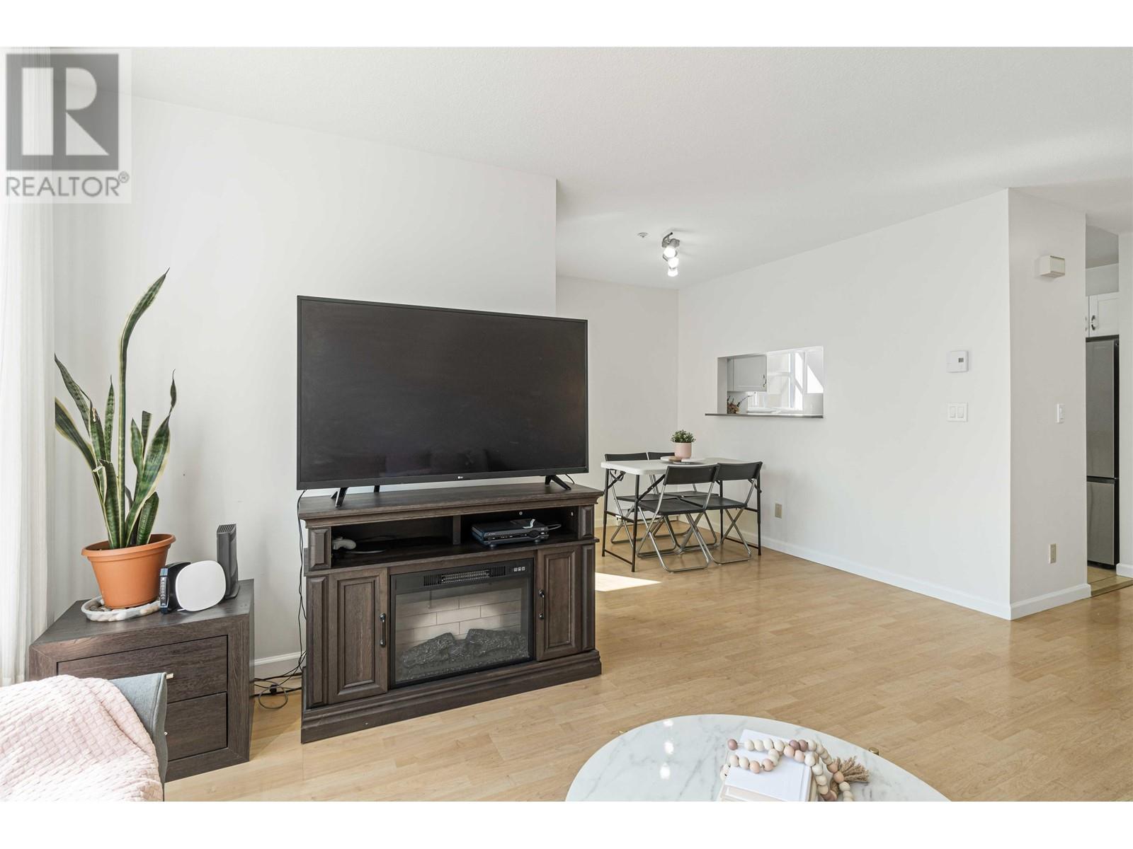 Property at 378 8333 JONES ROAD image 2