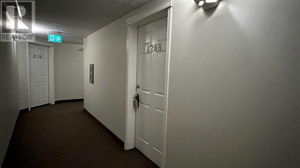 Property at 8208, 70 Panamount Drive NW image 3