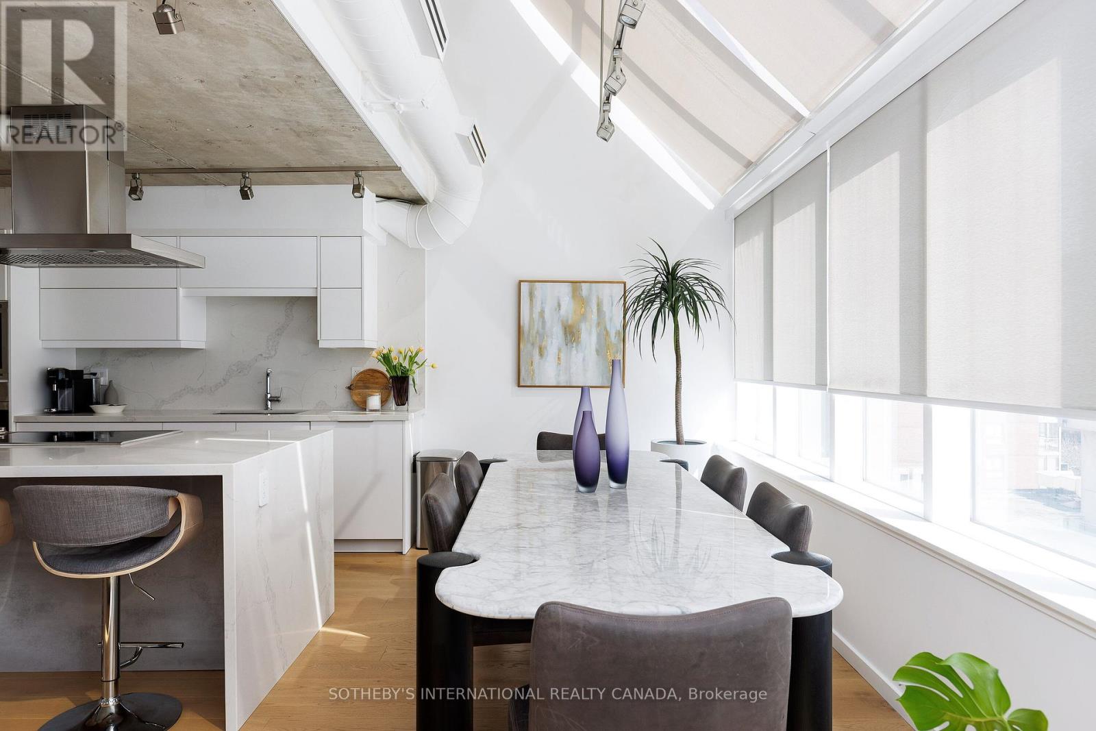 Ph 912 - 82 Lombard Street, Toronto, Ontario  M5C 2S8 - Photo 12 - C12145464