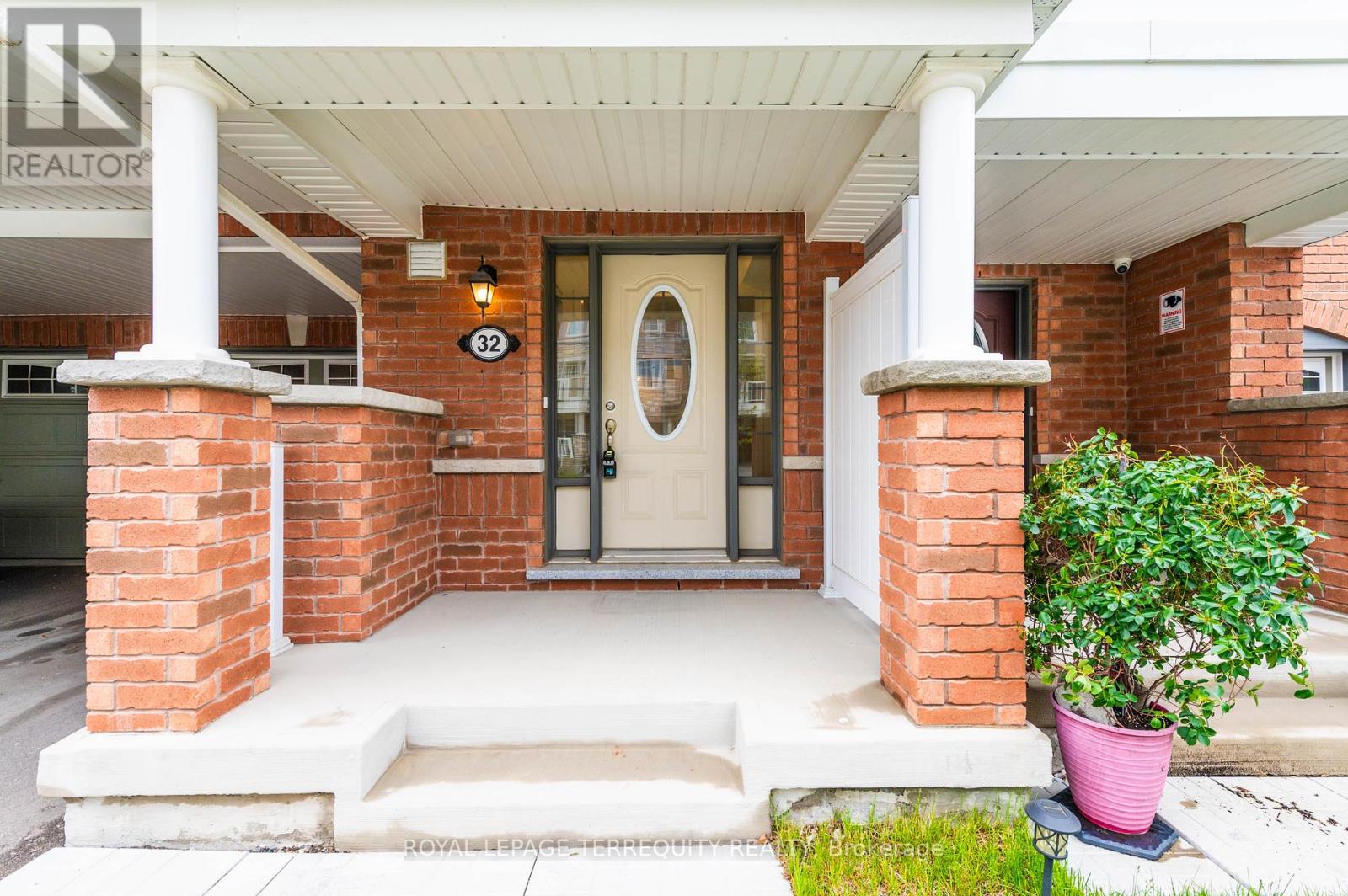 Property at 32 GOLDEYE STREET image 3