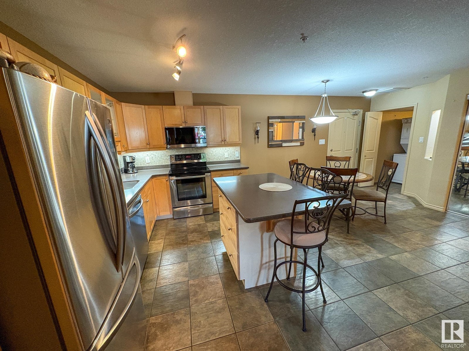 Property at #124 78A MCKENNEY AV image 4