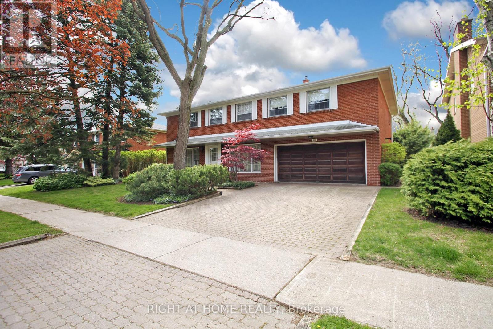 113 Lord Seaton Road, Toronto, Ontario  M2P 1K8 - Photo 1 - C12186620