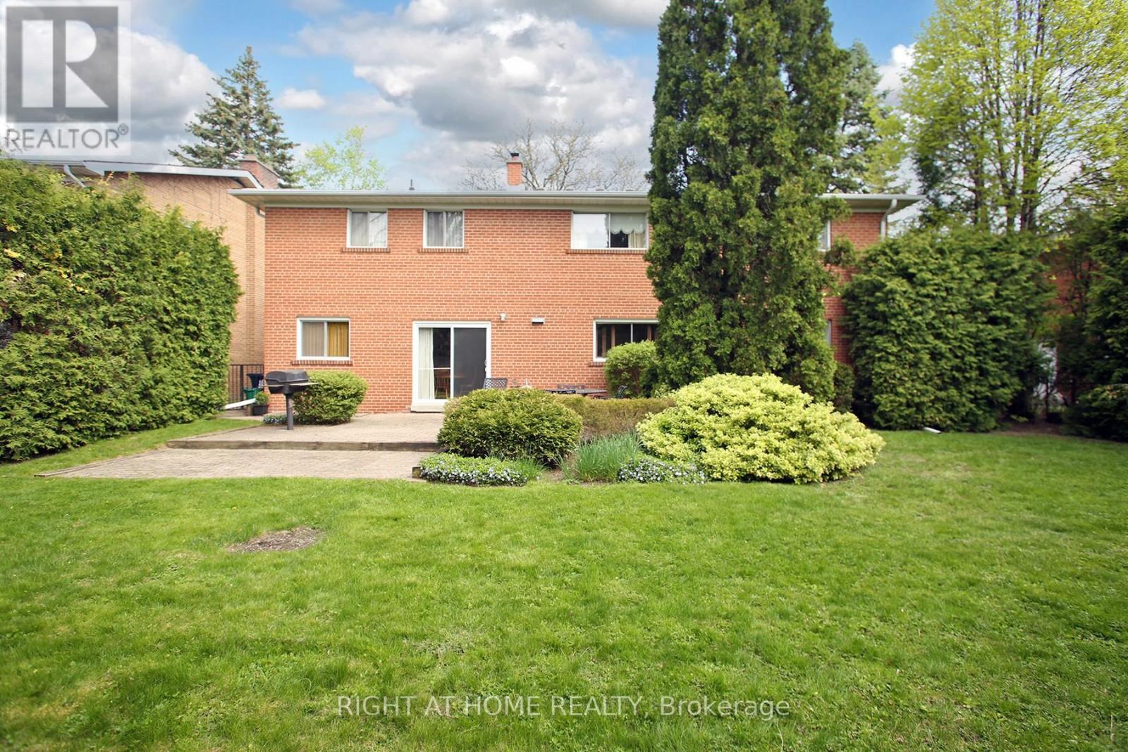 113 Lord Seaton Road, Toronto, Ontario  M2P 1K8 - Photo 37 - C12186620