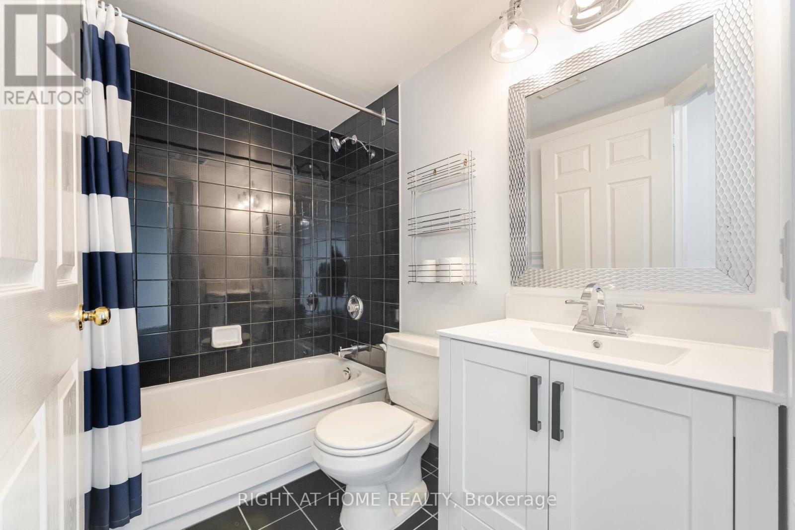 Lph09 - 8 Pemberton Avenue, Toronto (Newtonbrook East), Ontario  M2M 1Y1 - Photo 24 - C12061677