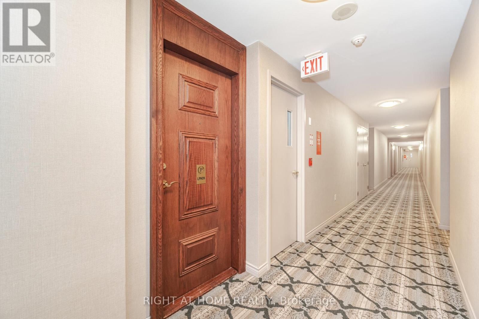 Lph09 - 8 Pemberton Avenue, Toronto (Newtonbrook East), Ontario  M2M 1Y1 - Photo 6 - C12061677