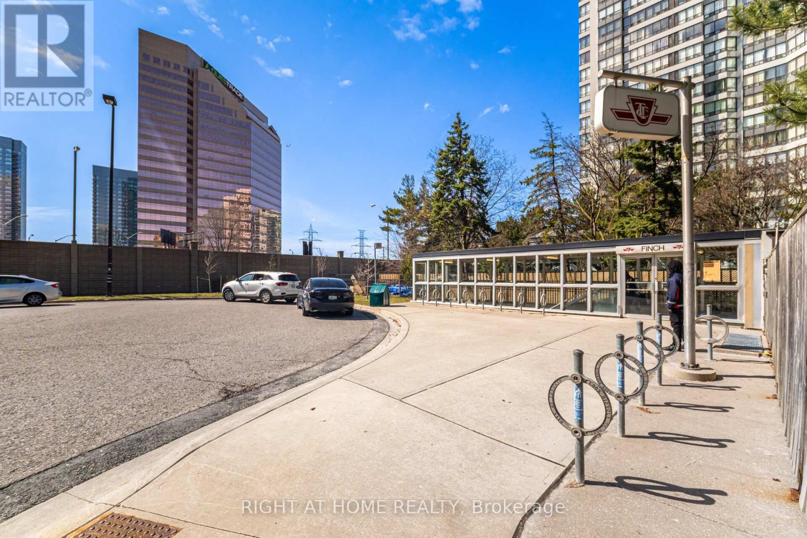 Lph09 - 8 Pemberton Avenue, Toronto (Newtonbrook East), Ontario  M2M 1Y1 - Photo 30 - C12061677