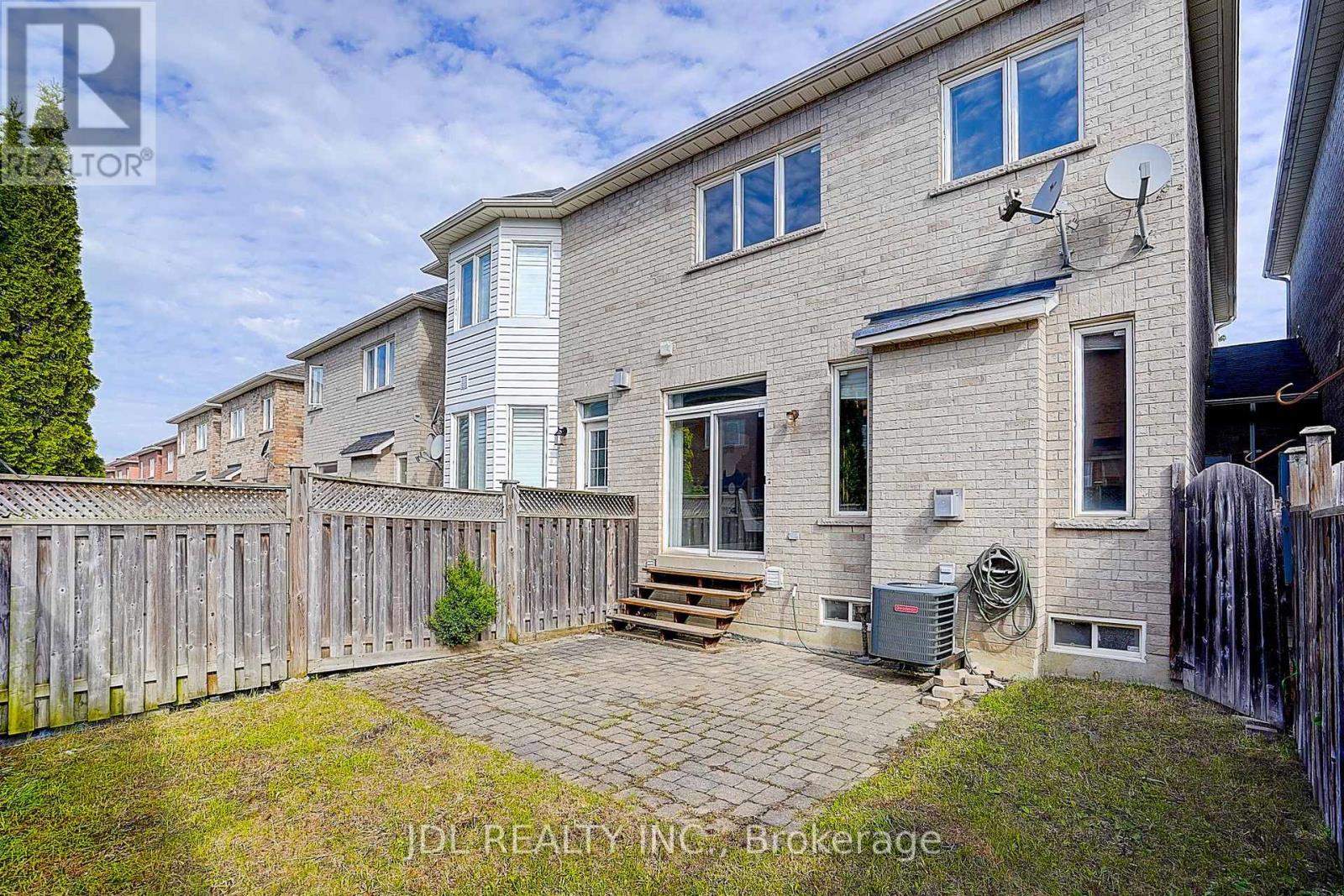 64 Pillar Rock Crescent, Markham (Victoria Manor-Jennings Gate), Ontario  L6C 3H4 - Photo 40 - N12182977