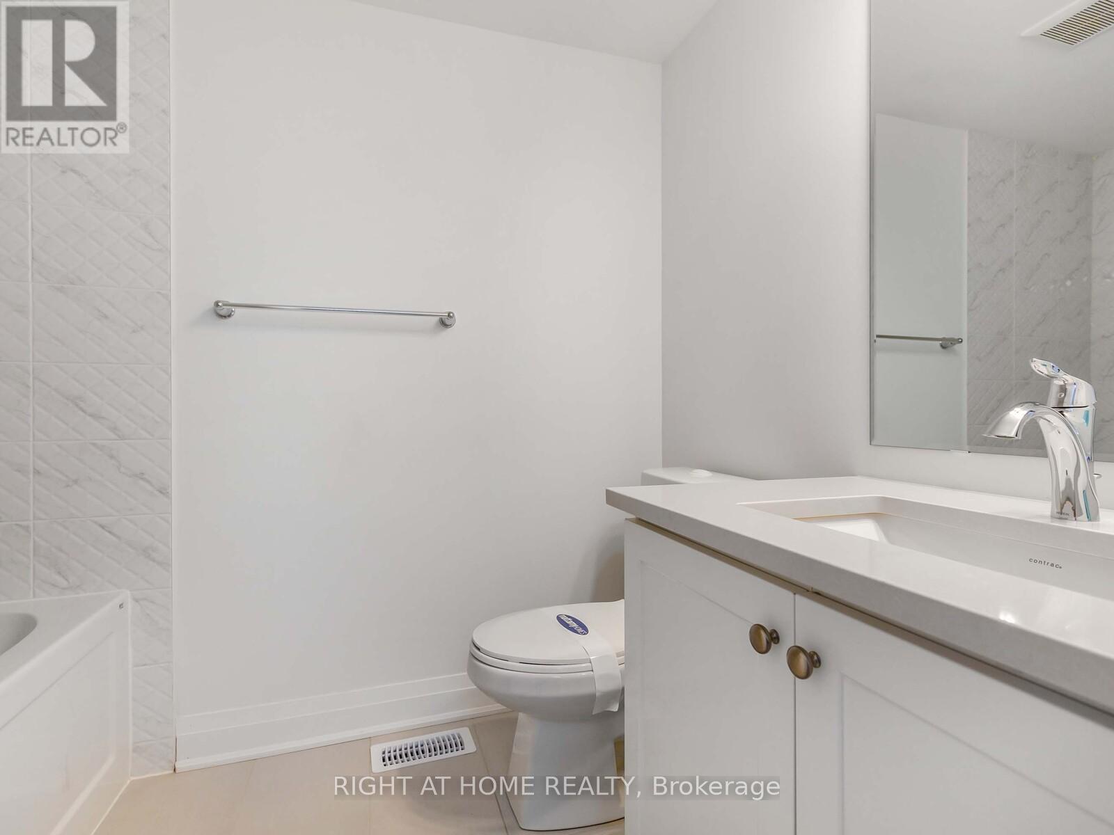 3 Wisla Avenue, Markham, Ontario  L6C 3M1 - Photo 17 - N12186637