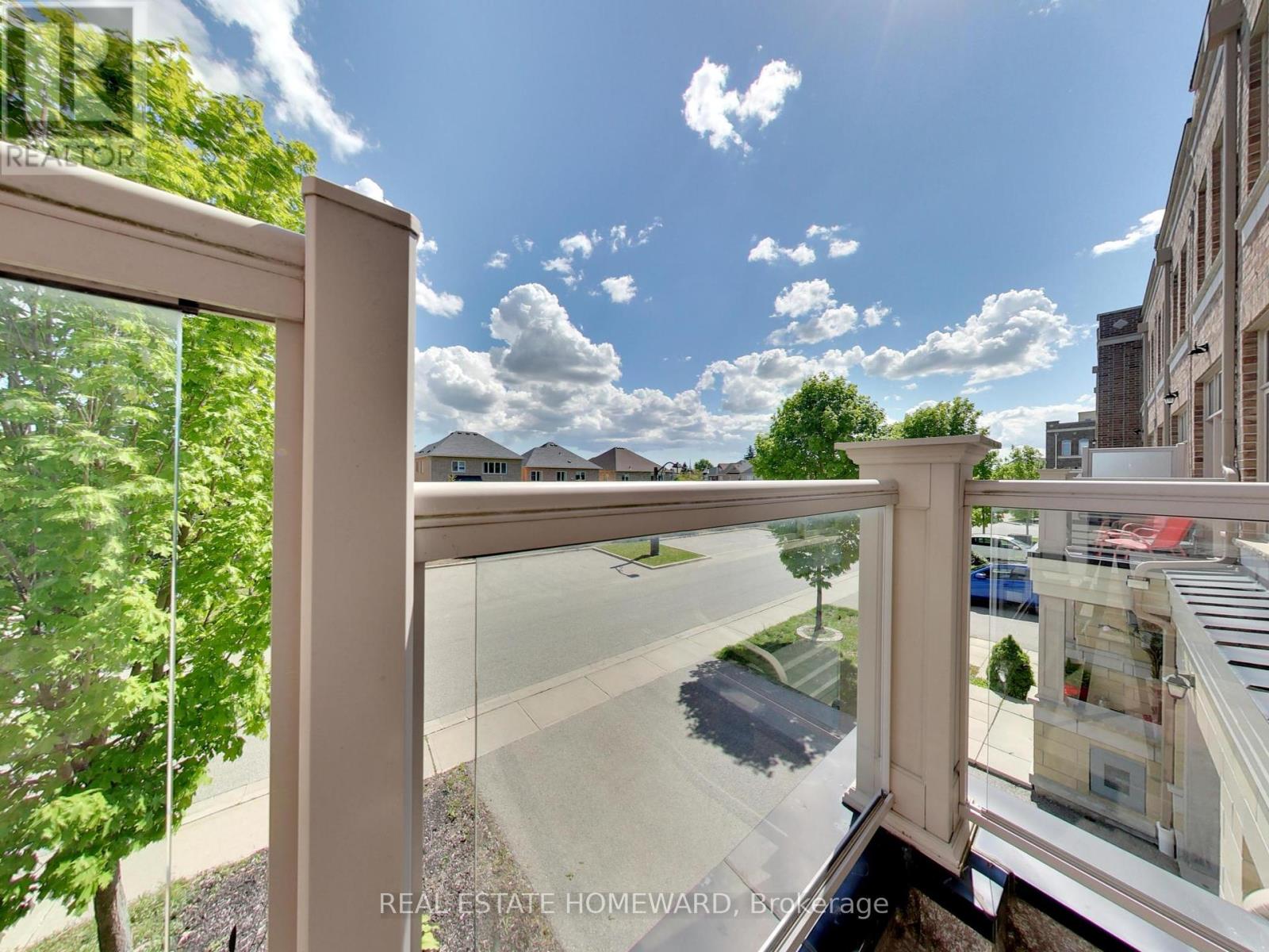 21 Cornerbank Crescent, Whitchurch-Stouffville, Ontario  L4A 1X1 - Photo 17 - N12186639