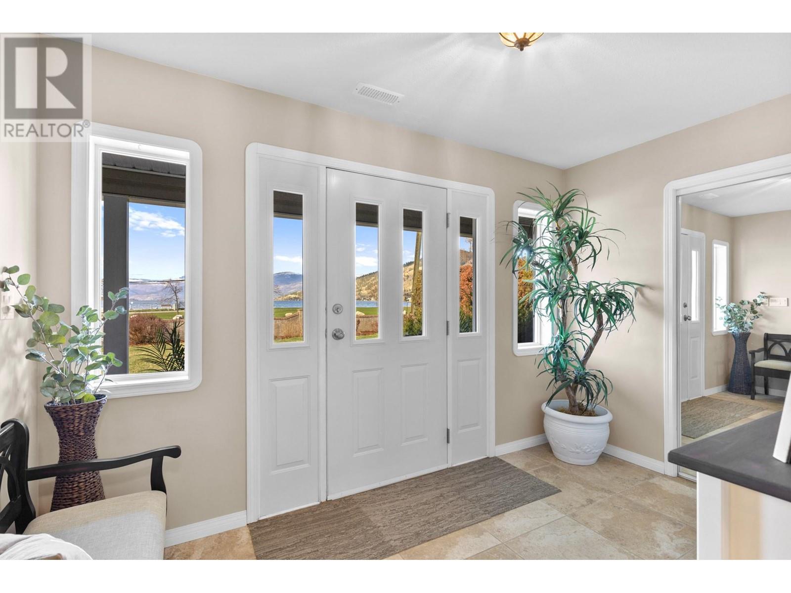 7115 Tronson Road, Vernon, British Columbia  V1T 6L7 - Photo 4 - 10342613