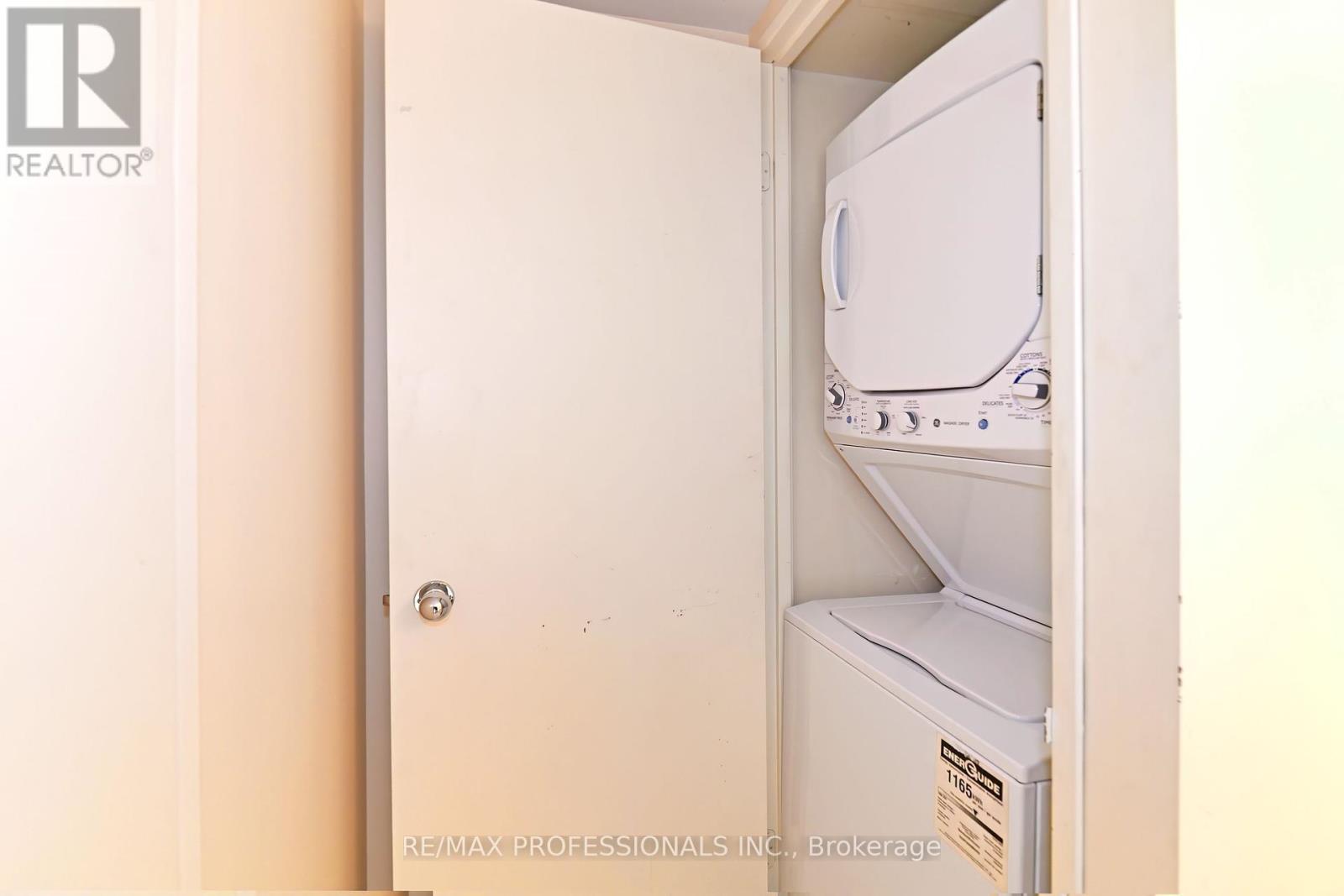 528 - 2261 Lakeshore Boulevard W, Toronto, Ontario  M8V 3X1 - Photo 12 - W12186627
