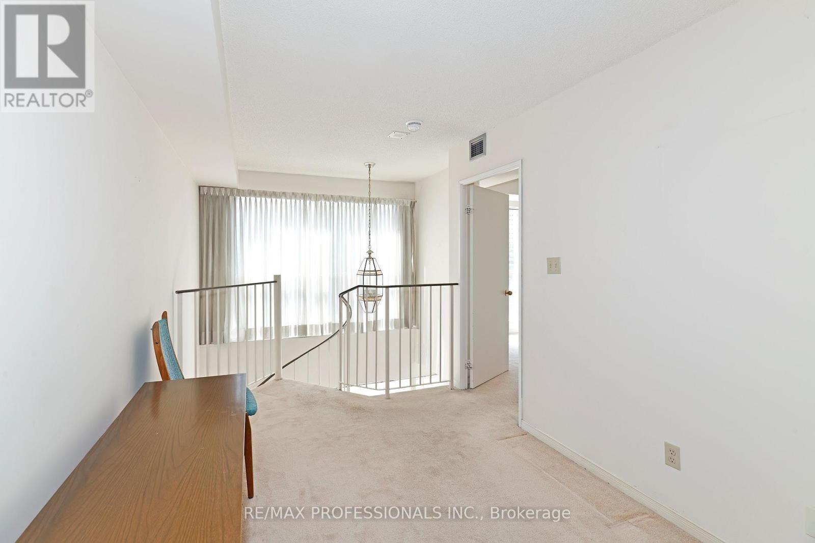 528 - 2261 Lakeshore Boulevard W, Toronto, Ontario  M8V 3X1 - Photo 15 - W12186627