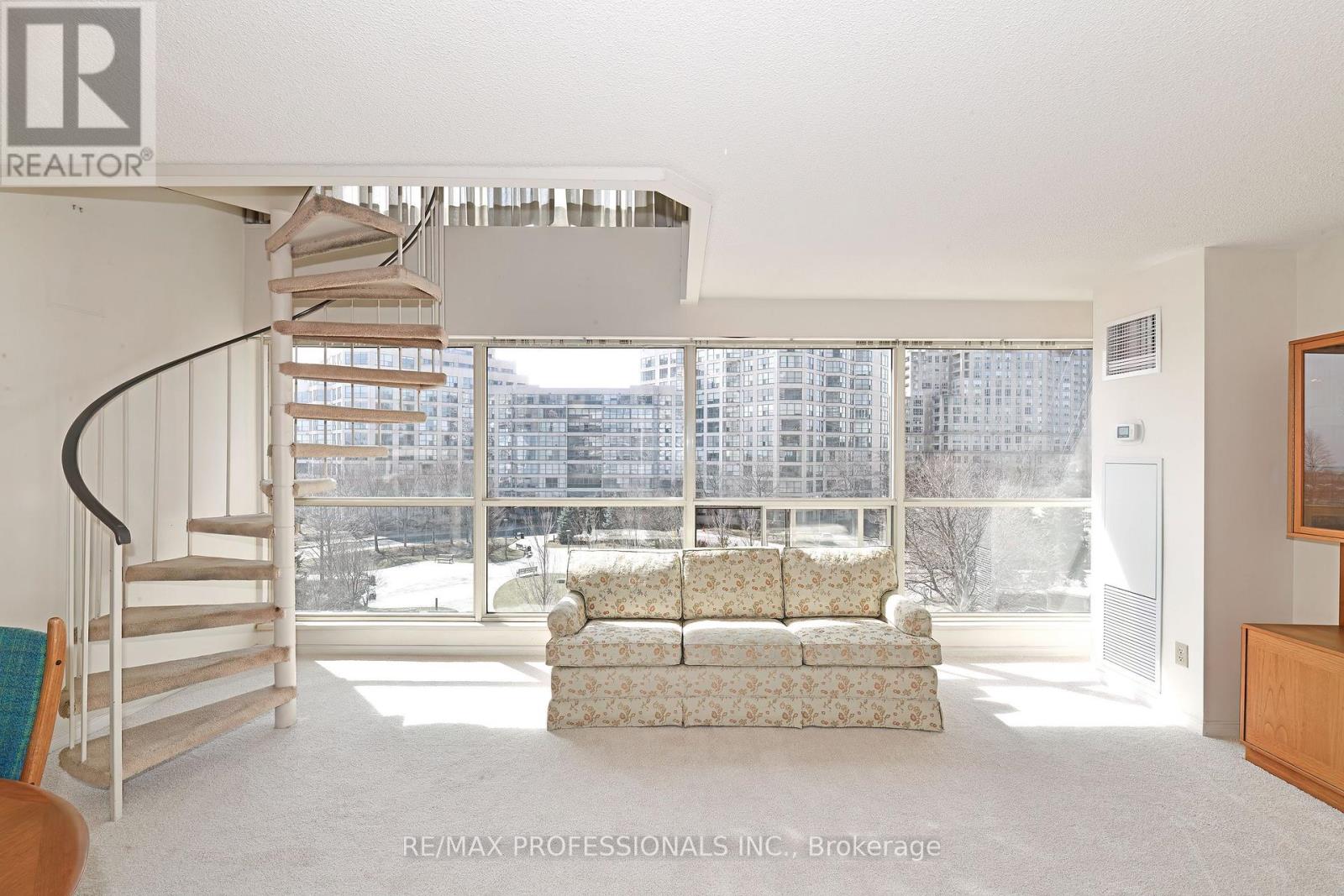 528 - 2261 Lakeshore Boulevard W, Toronto, Ontario  M8V 3X1 - Photo 7 - W12186627