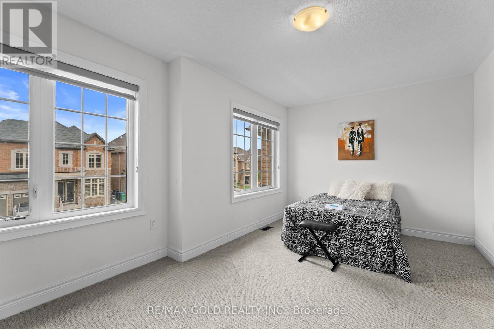 33 Tiger Crescent, Brampton, Ontario  L6R 0C8 - Photo 25 - W12186634