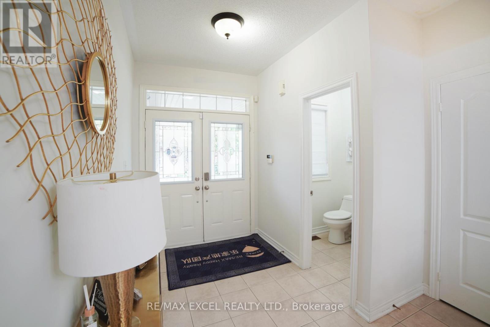 57 Batchford Crescent, Markham, Ontario  L6B 0C2 - Photo 4 - N12184810