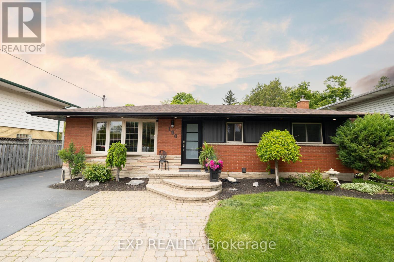 190 Ross Avenue, Kitchener, Ontario  N2A 1V6 - Photo 2 - X12186642