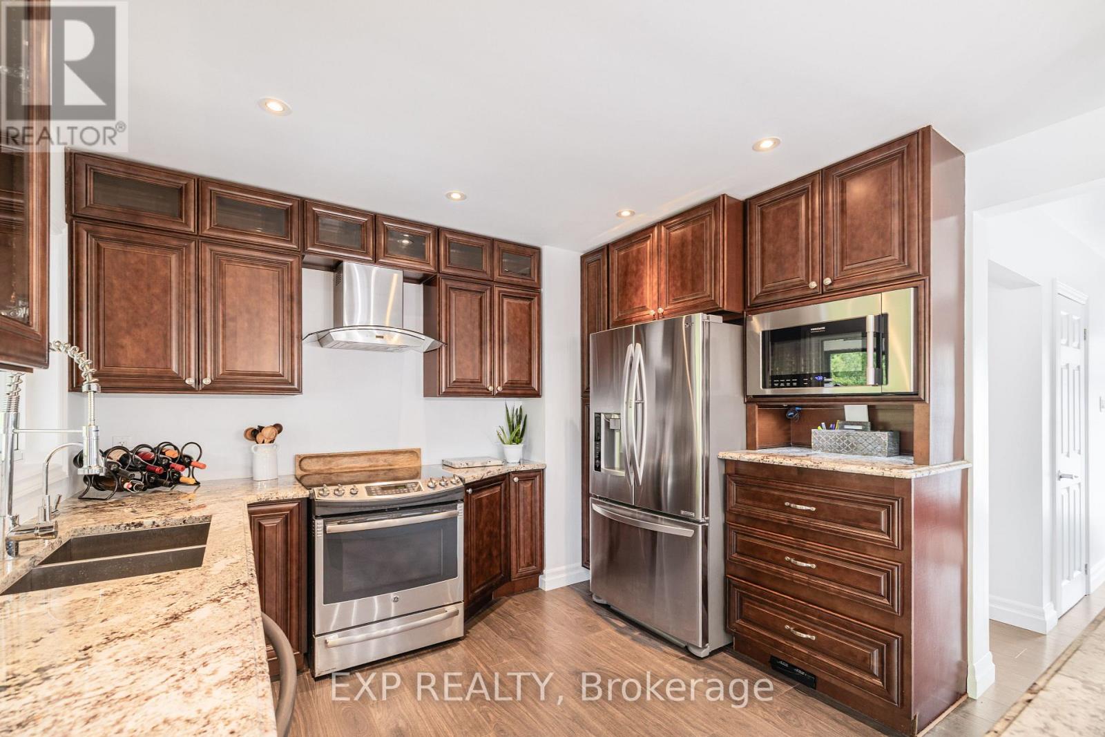190 Ross Avenue, Kitchener, Ontario  N2A 1V6 - Photo 23 - X12186642