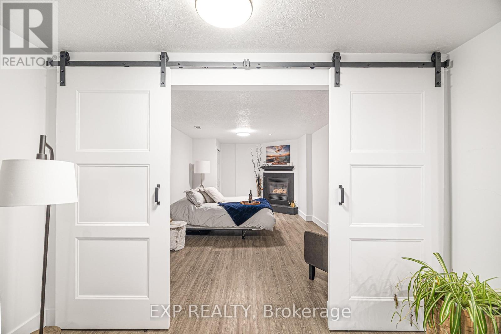 190 Ross Avenue, Kitchener, Ontario  N2A 1V6 - Photo 33 - X12186642