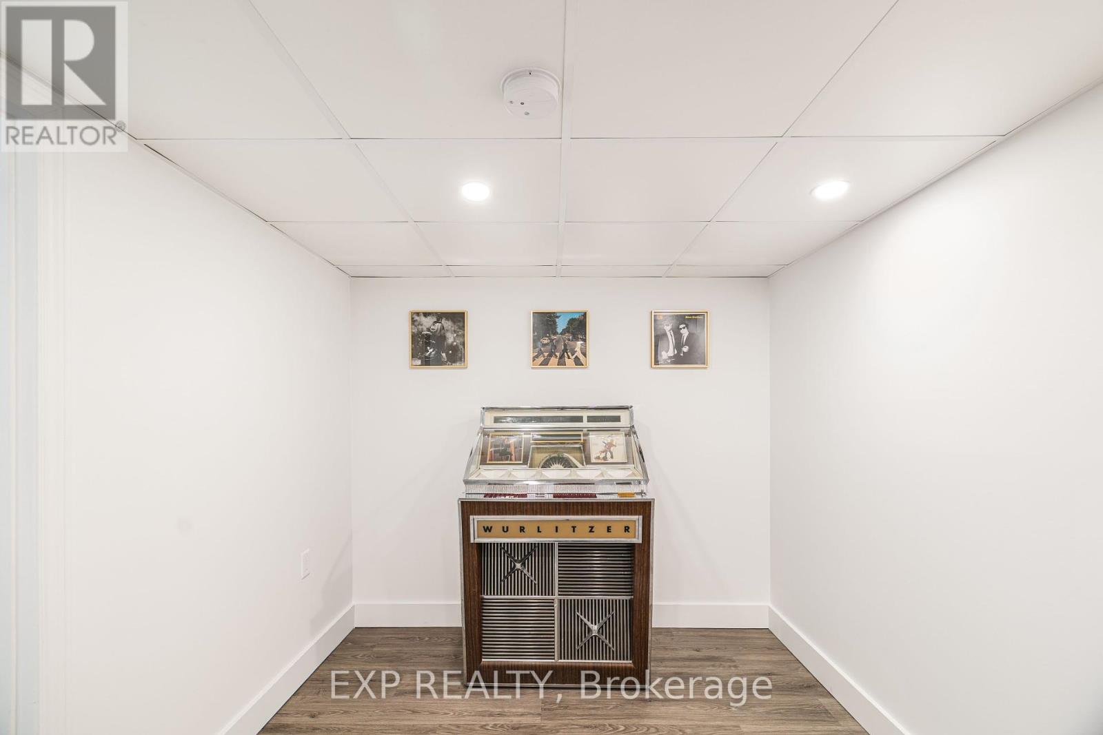 190 Ross Avenue, Kitchener, Ontario  N2A 1V6 - Photo 36 - X12186642