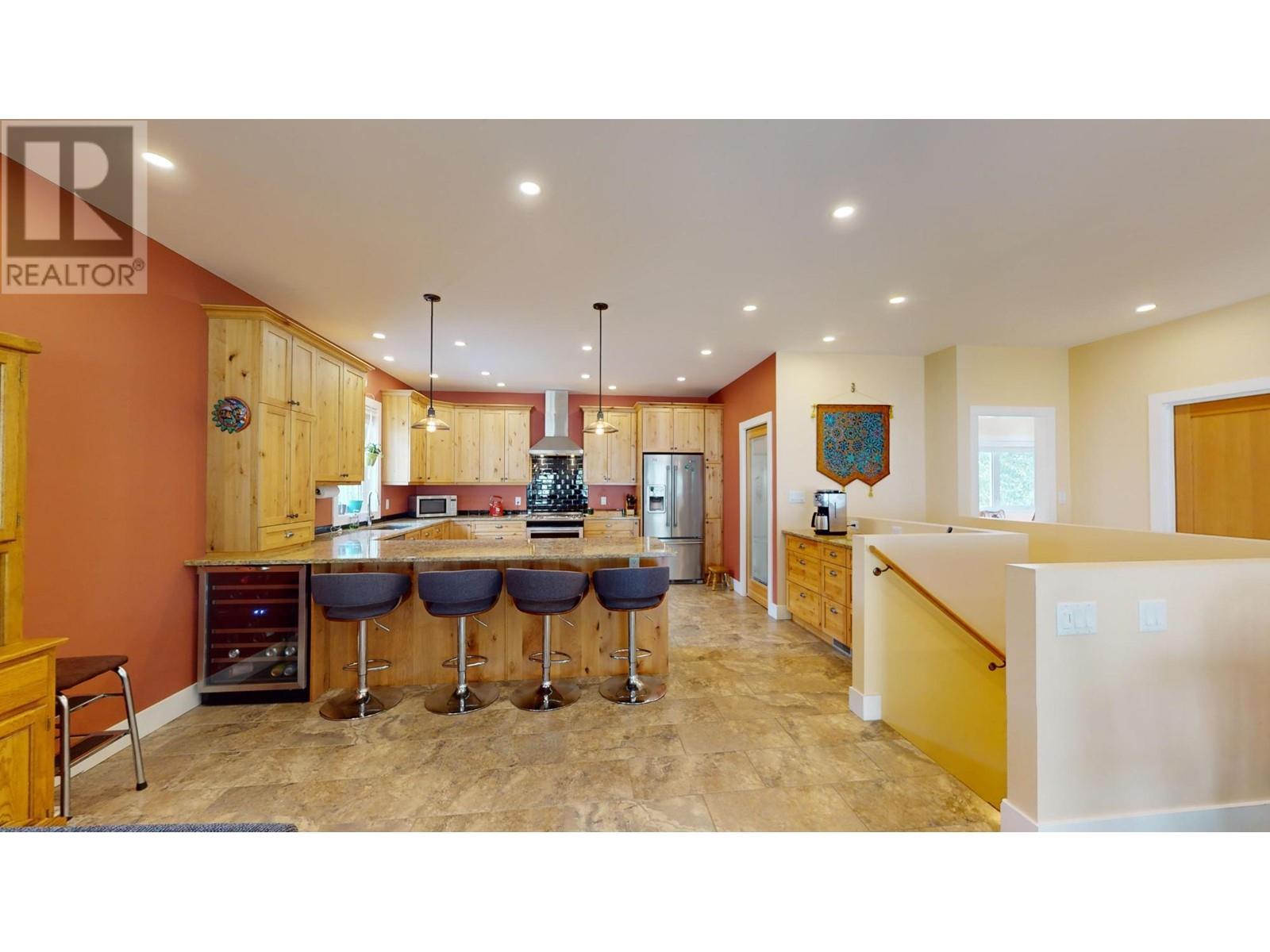 Property at 2475 Colin Crescent image 2