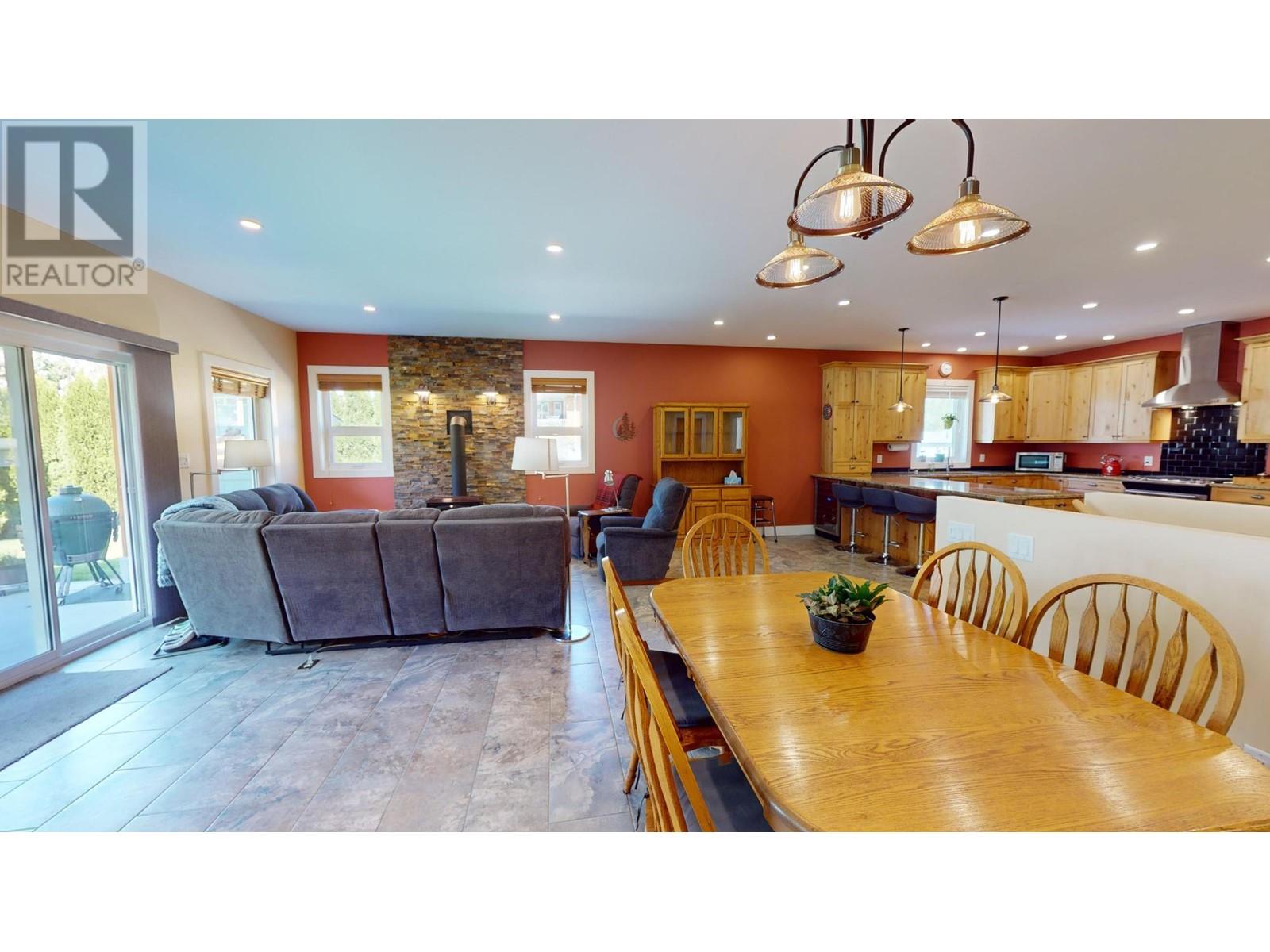2475 Colin Crescent, Trail, British Columbia  V1R 4T4 - Photo 8 - 10350212