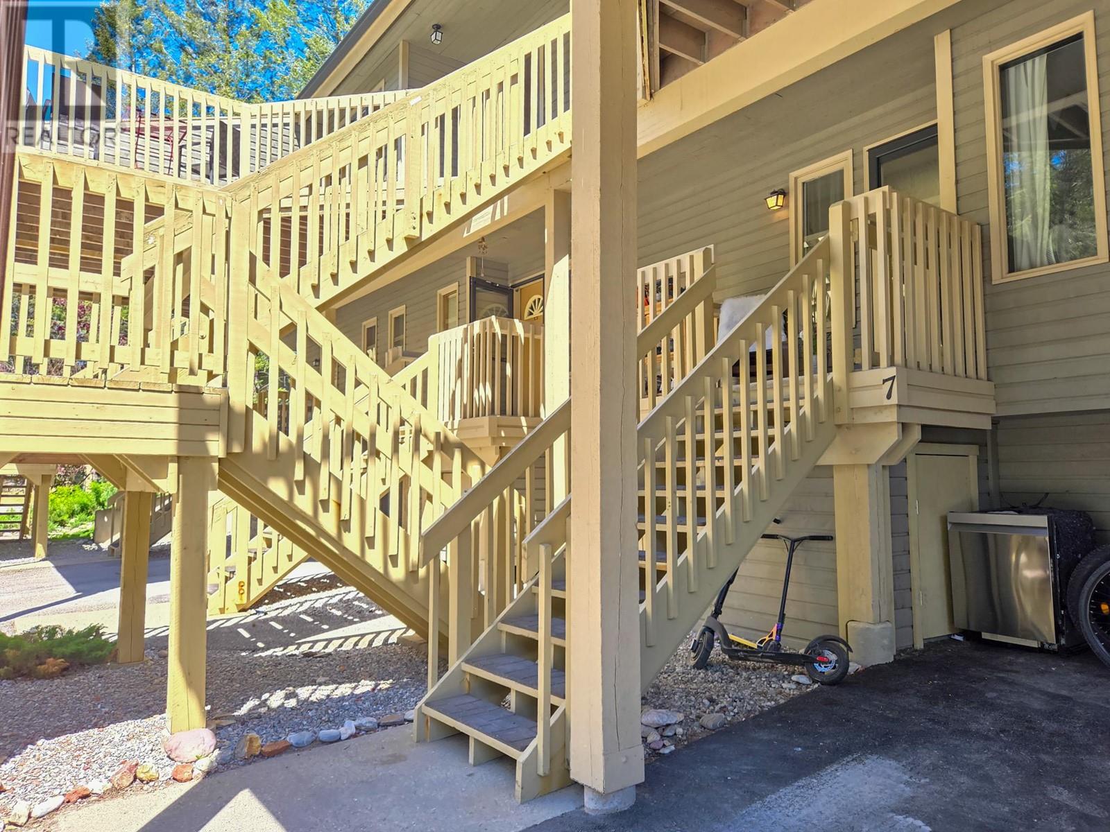 7981 RADIUM GOLF COURSE Road Unit# 7, Radium Hot Springs, BC V0A1M0