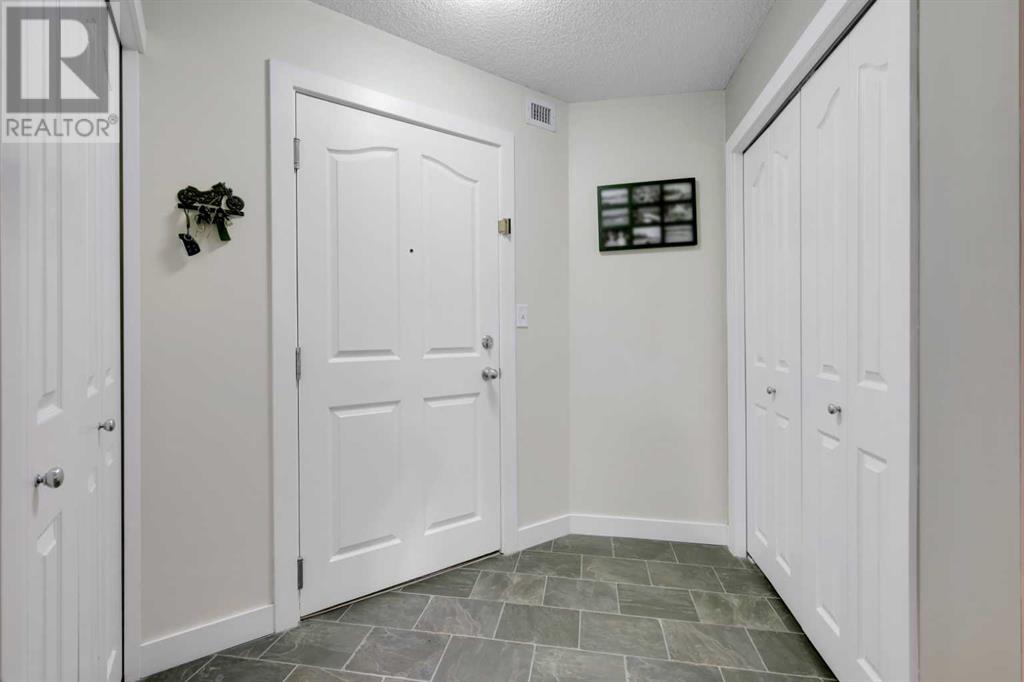 Property at 2106, 403 Mackenzie Way SW image 5
