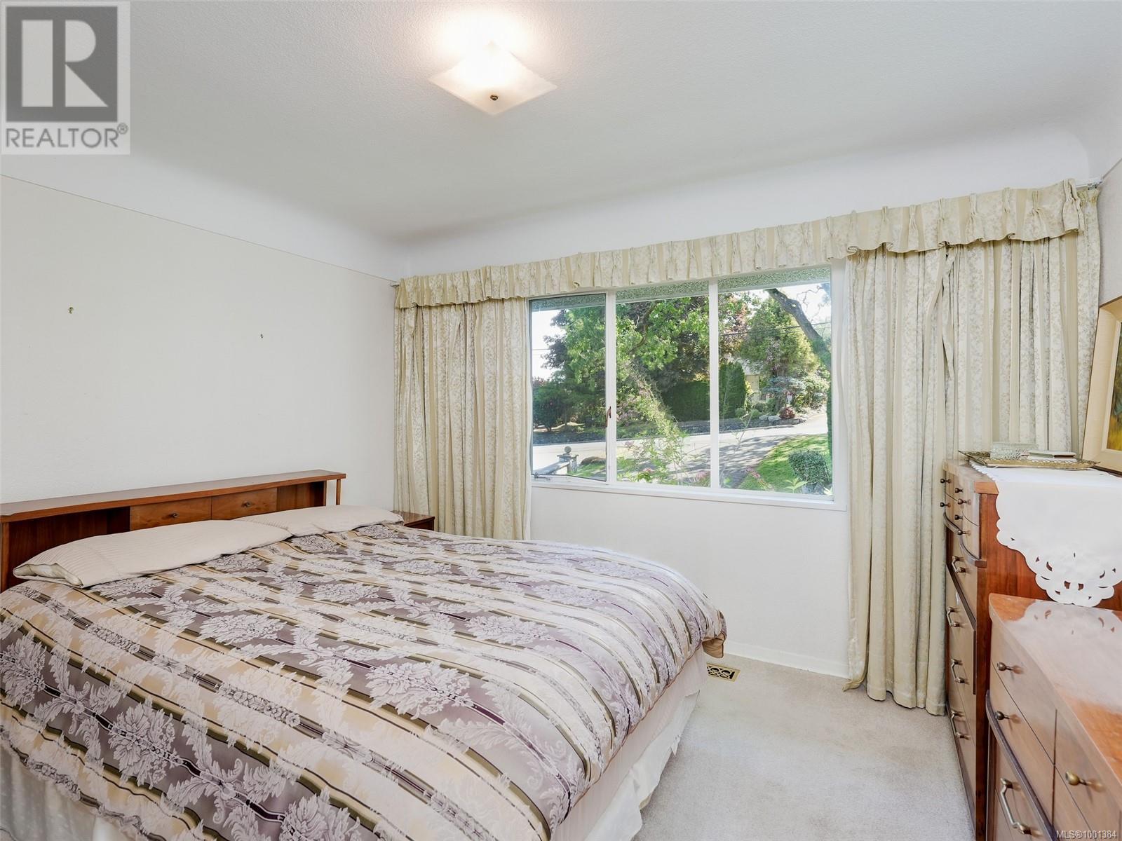 4320 Cedar Hill Rd, Saanich, British Columbia  V8N 3C5 - Photo 16 - 1001384