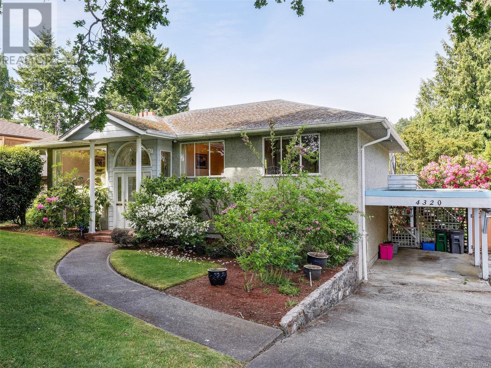 4320 Cedar Hill Rd, Saanich, British Columbia